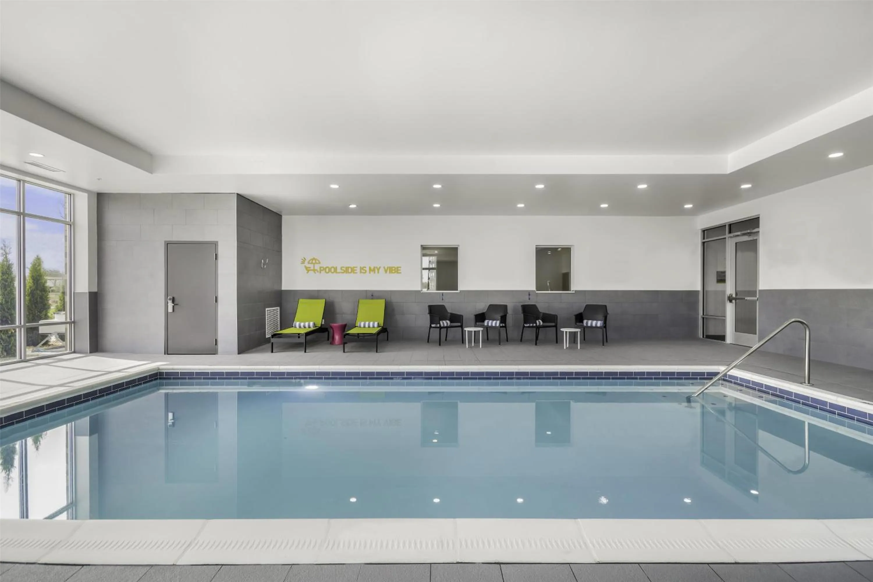 Pool view in Home2 Suites By Hilton Cincinnati Midtown Oakley