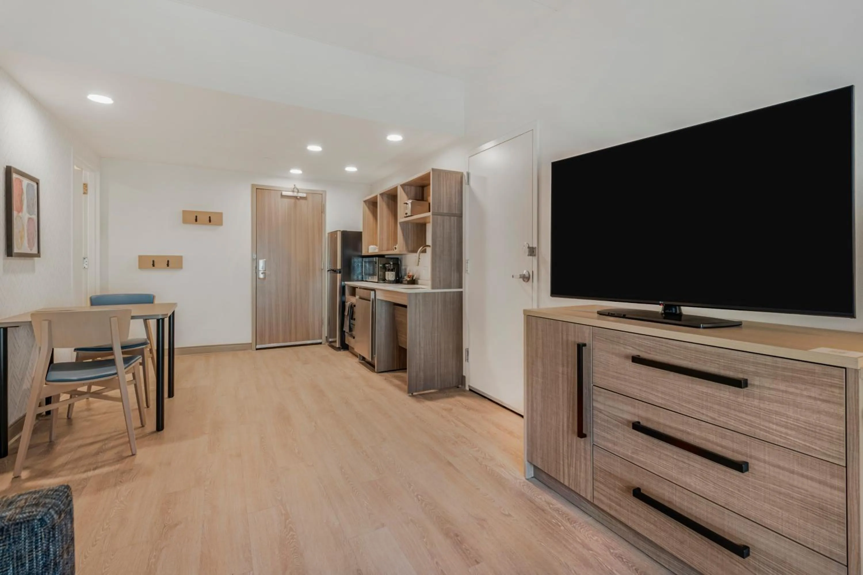 Seating area in Home2 Suites By Hilton Boone
