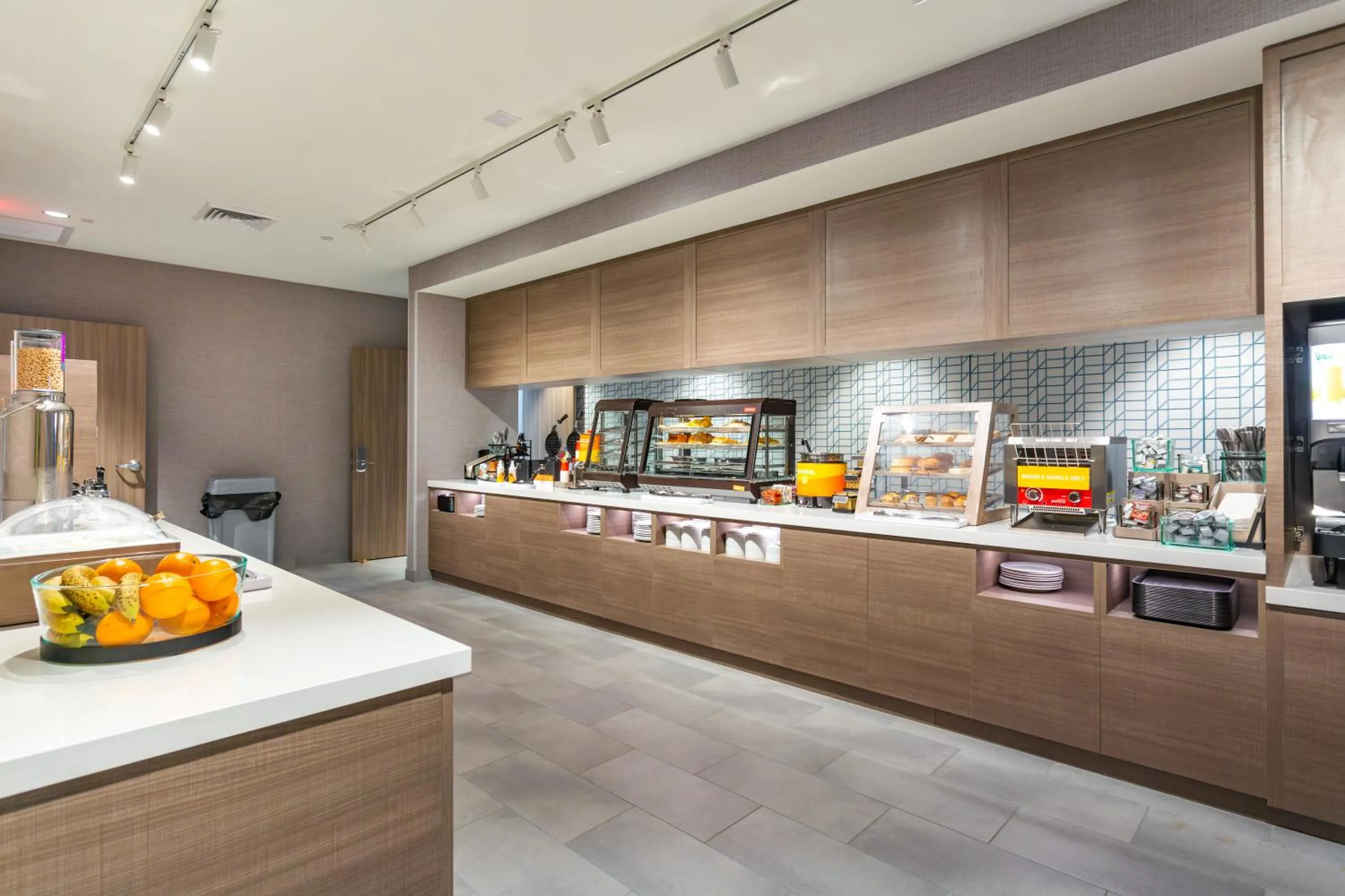 Breakfast in Home2 Suites By Hilton Boone