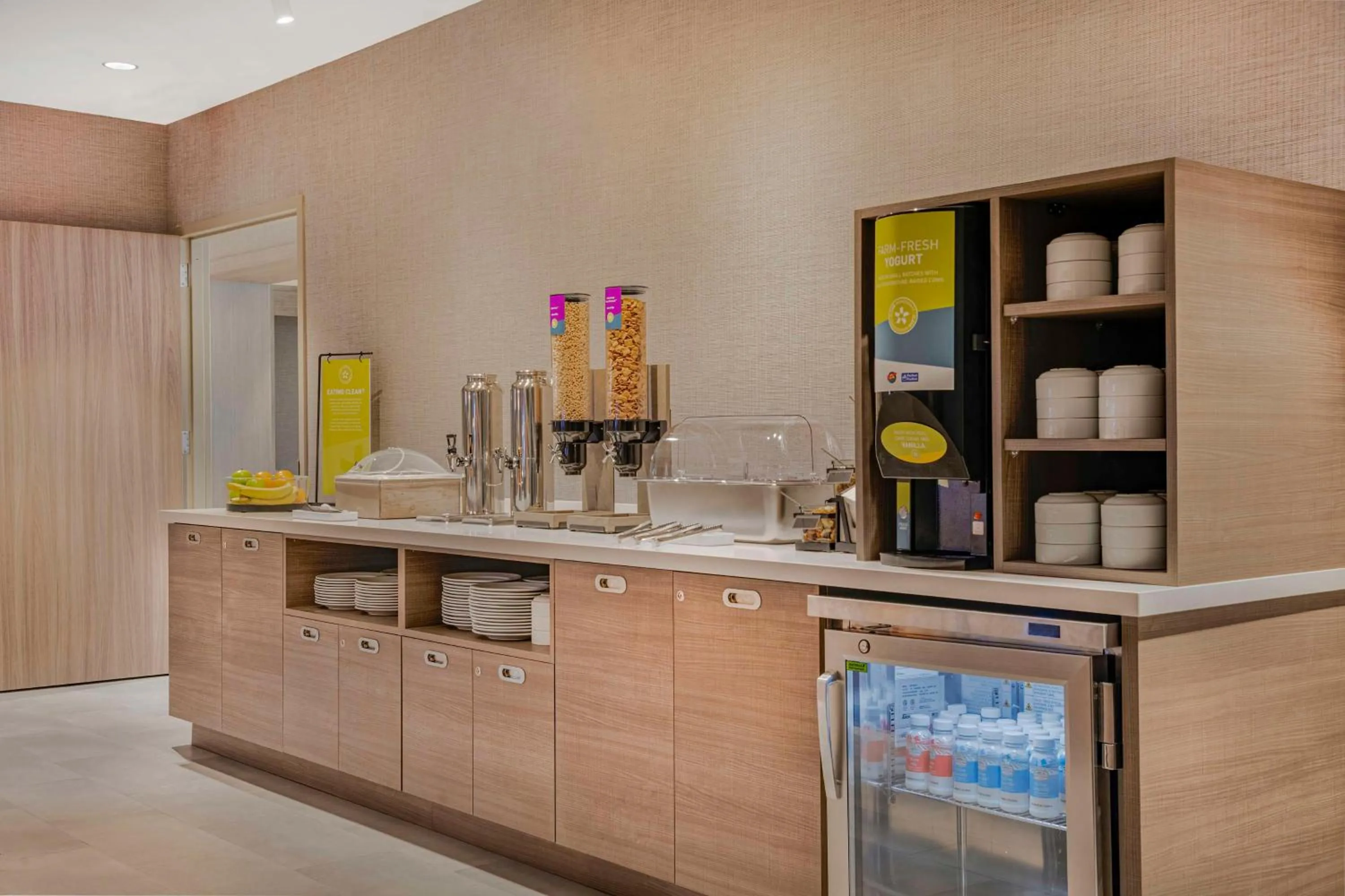 Breakfast in Home2 Suites By Hilton Boone