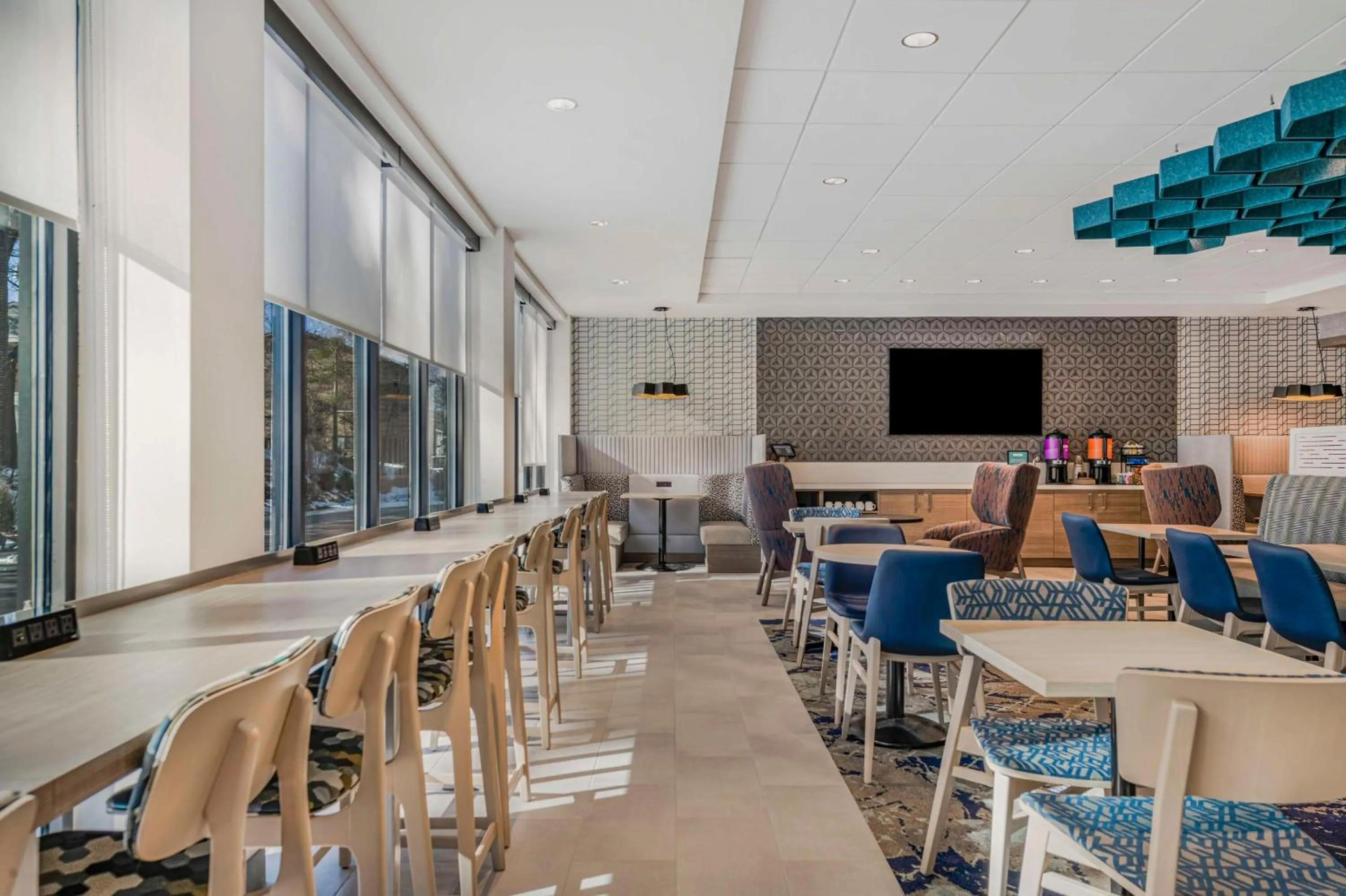 Breakfast in Home2 Suites By Hilton Boone