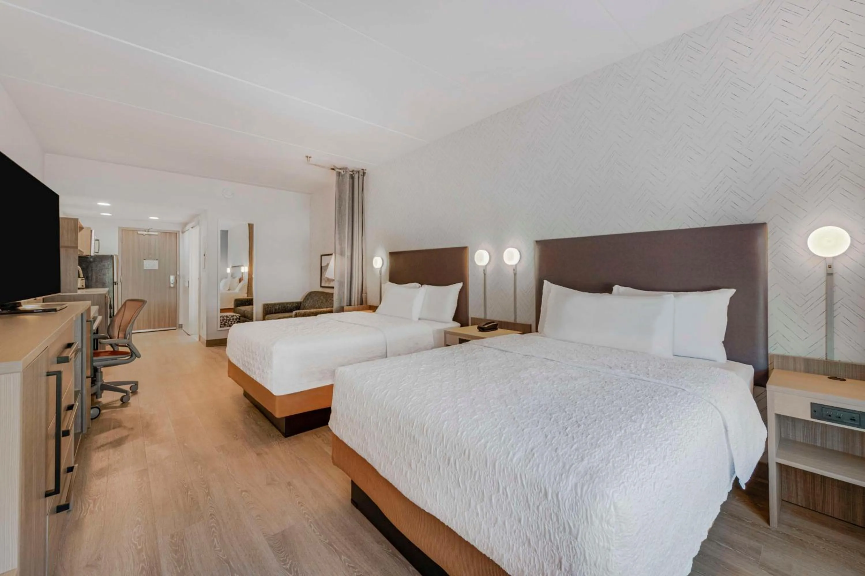 Bed in Home2 Suites By Hilton Boone