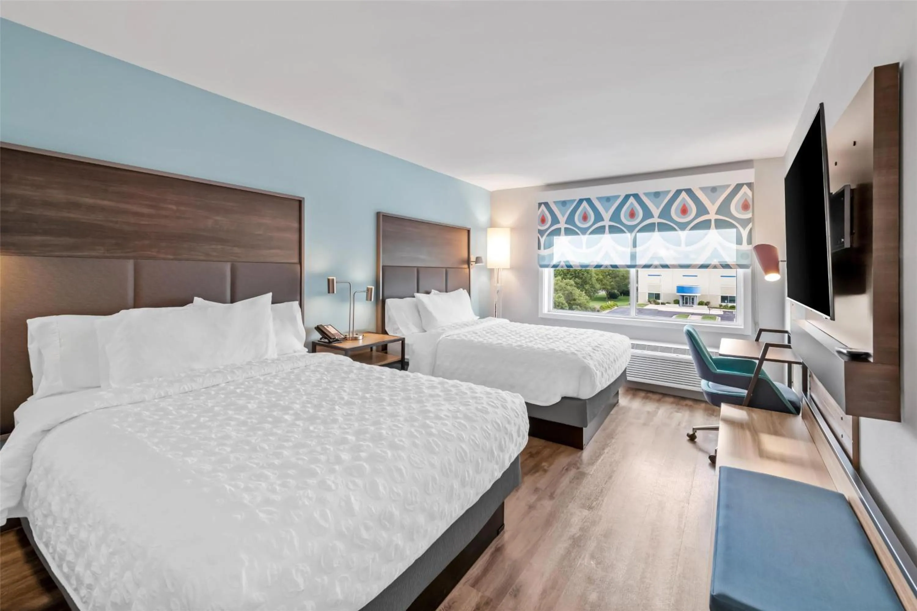 Bedroom, Bed in Tru By Hilton Kansas City Airport