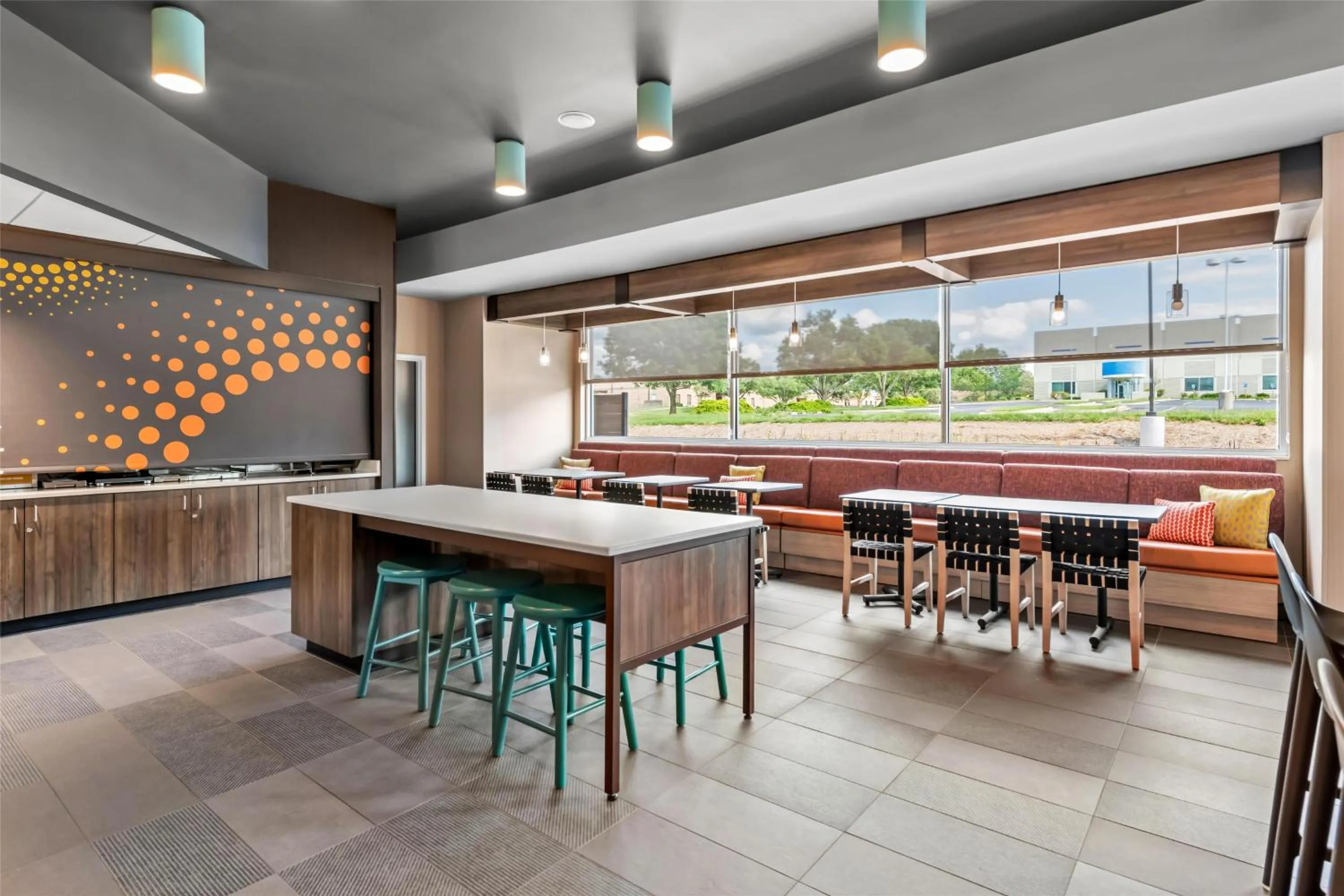 Breakfast in Tru By Hilton Kansas City Airport