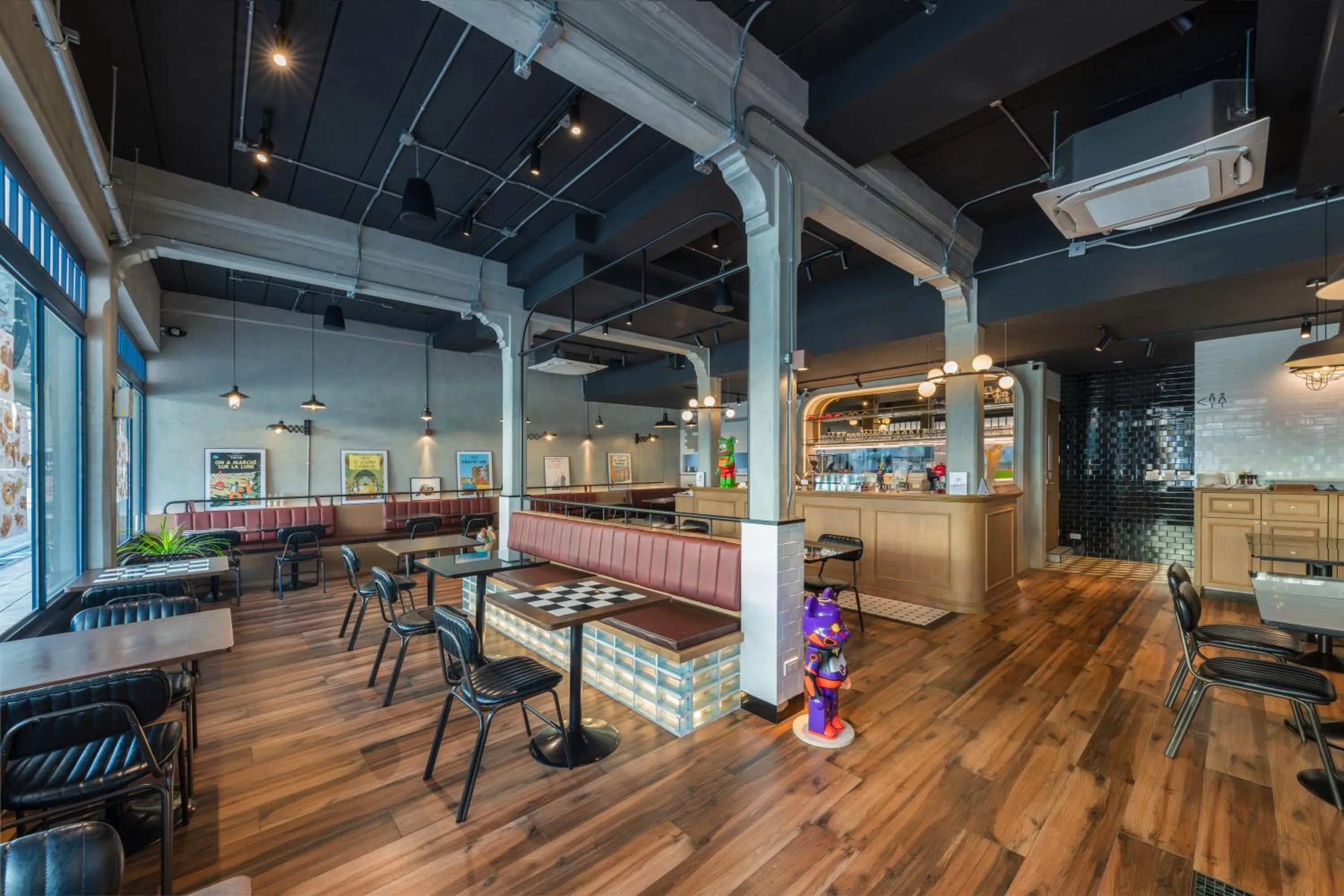 Restaurant/places to eat in Upstairs at Ton Ton