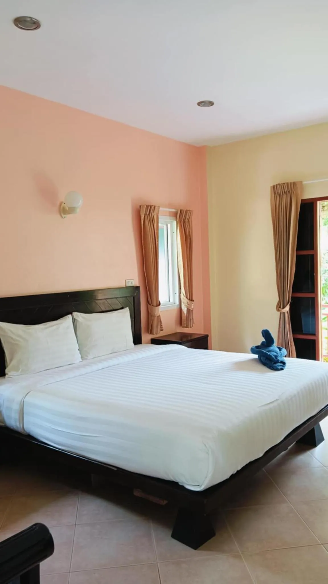 Bed in Boonya Resort Koh Chang