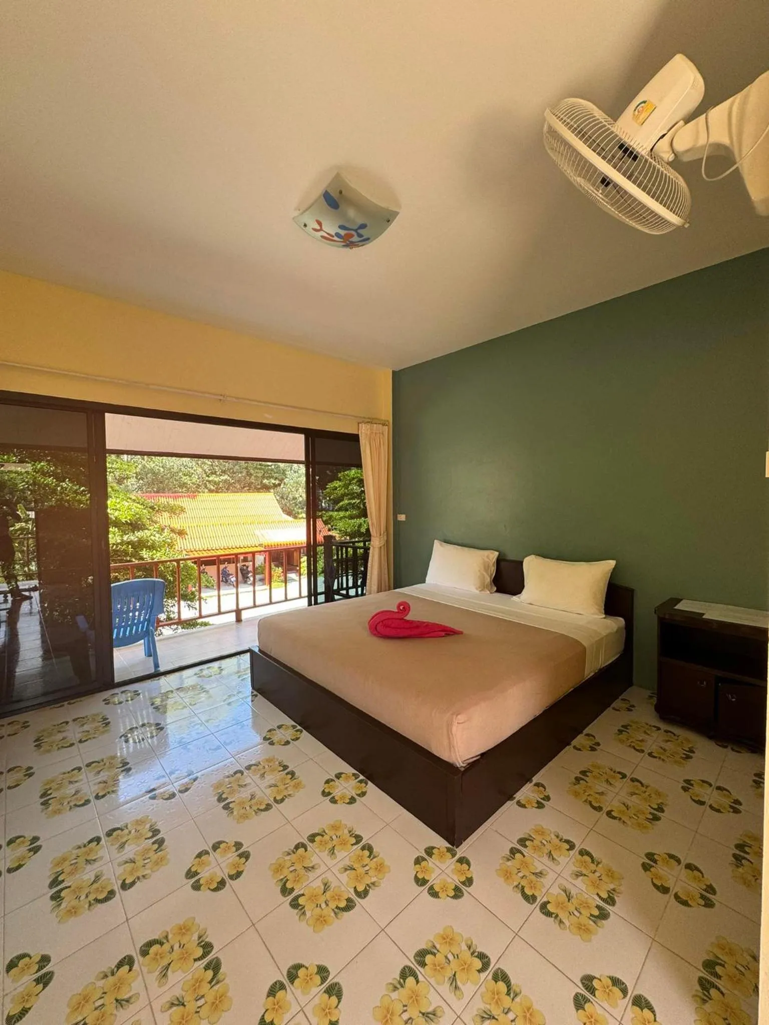 Bed in Boonya Resort Koh Chang