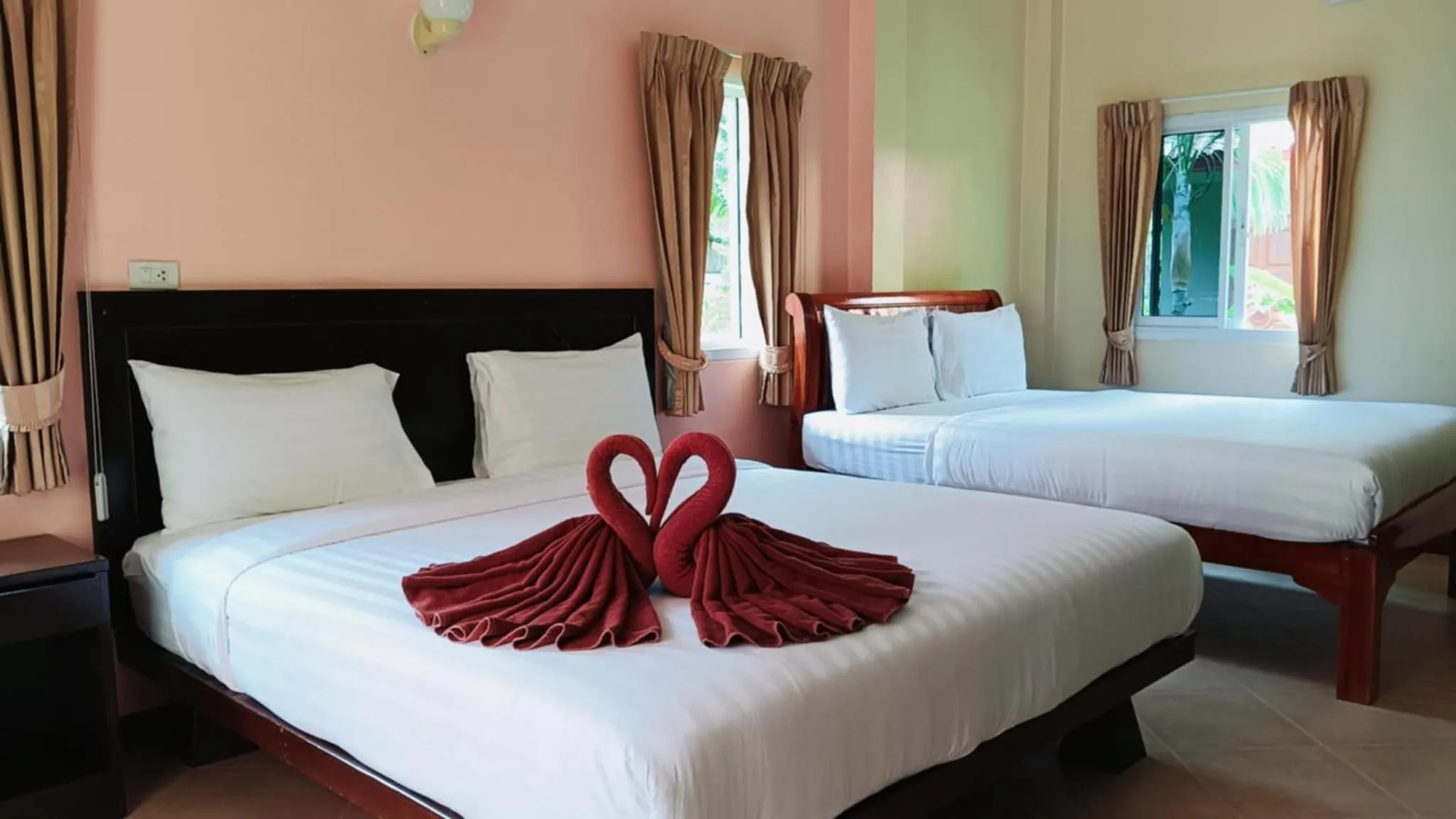 Bed in Boonya Resort Koh Chang