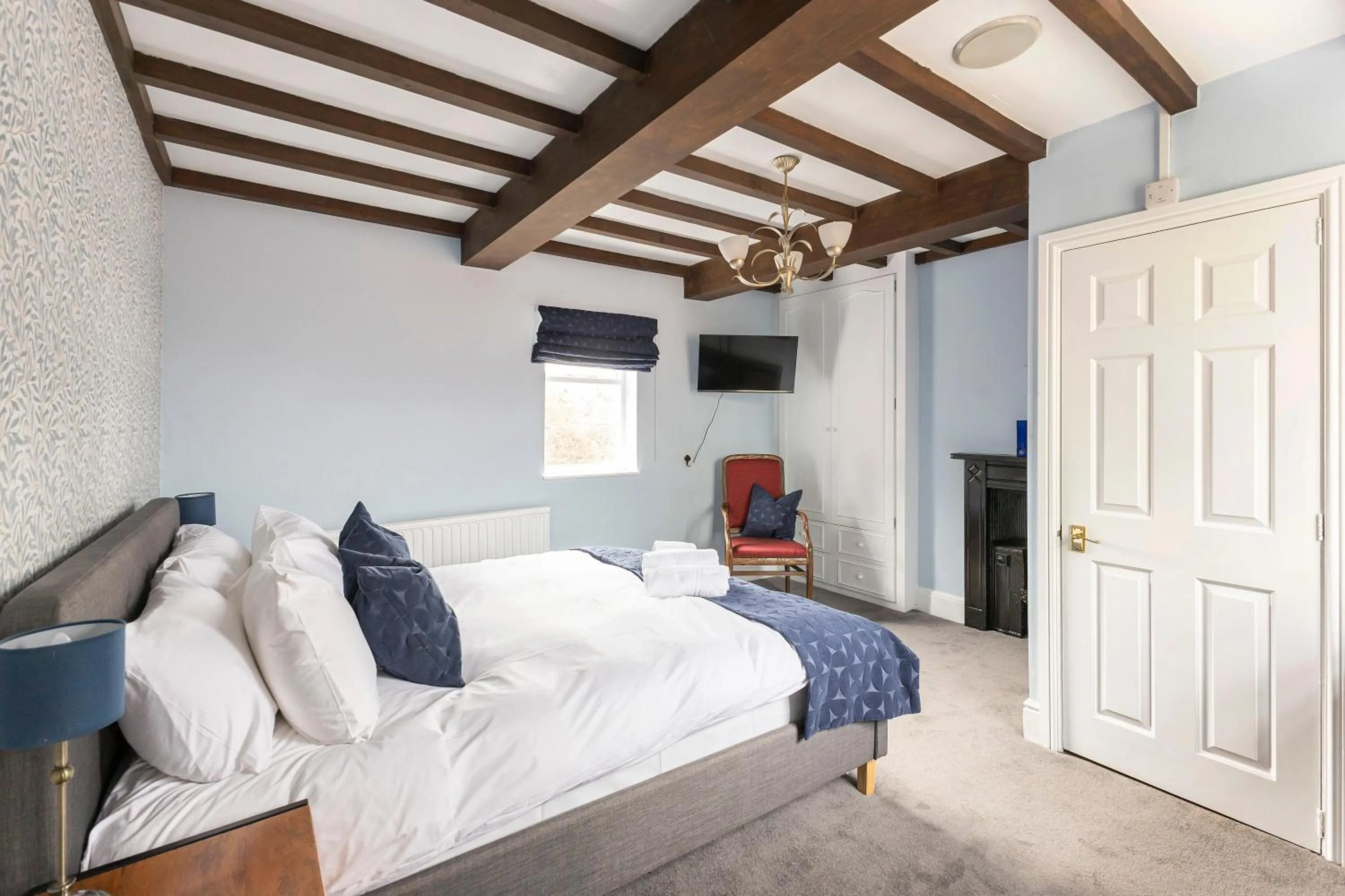 Bedroom, Bed in OYO Blenheim House