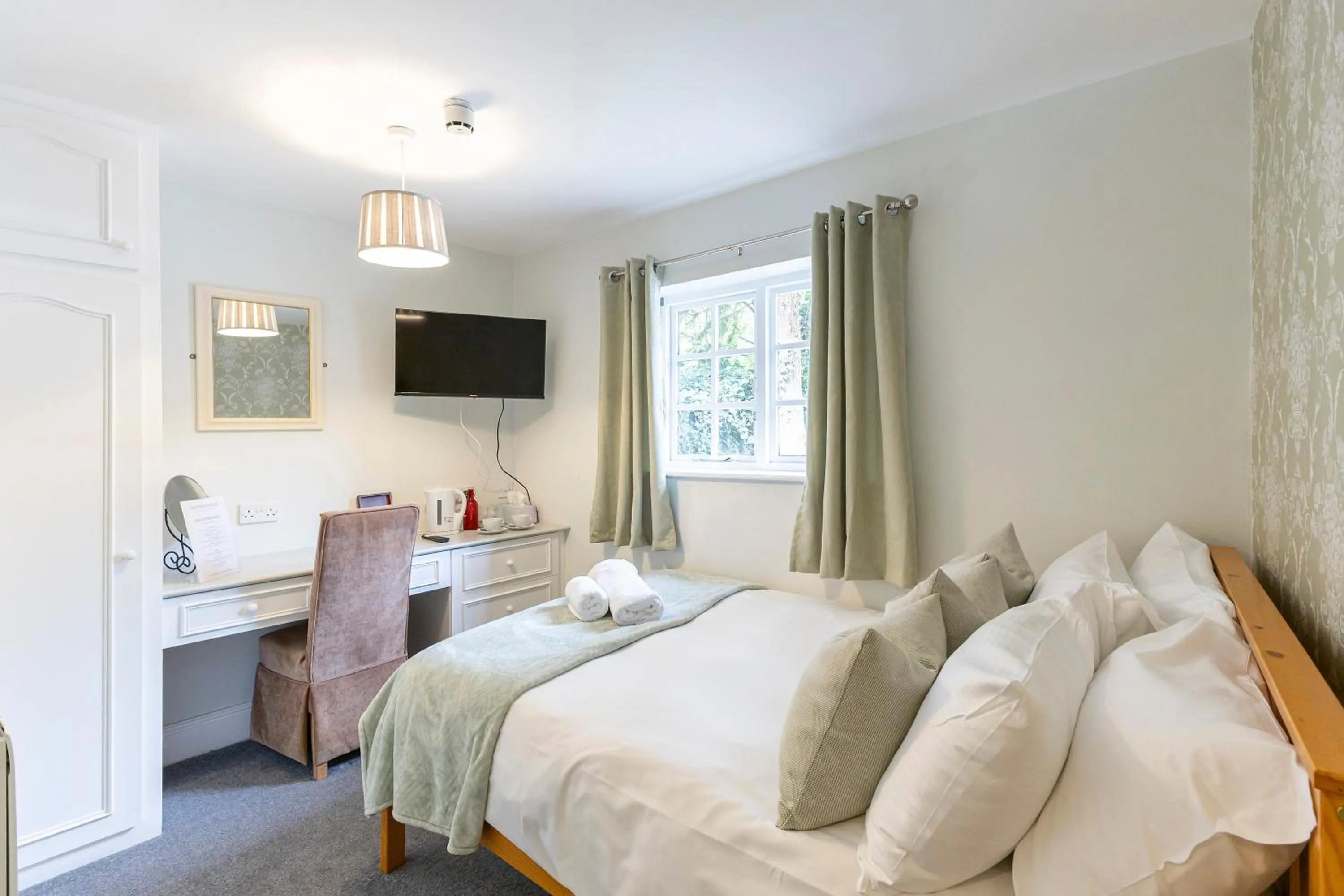 Bedroom, Bed in OYO Blenheim House