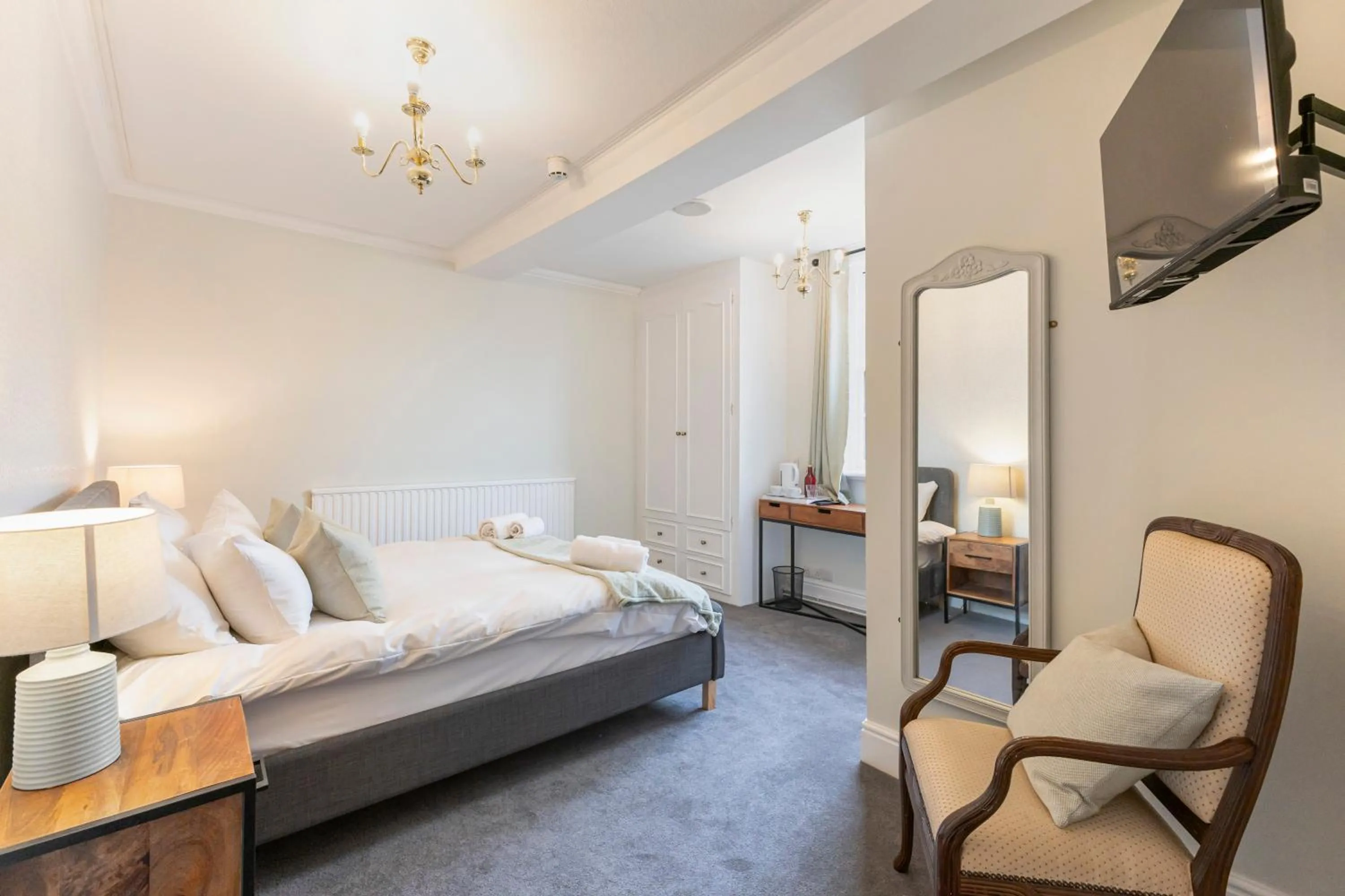 Bedroom, Bed in OYO Blenheim House