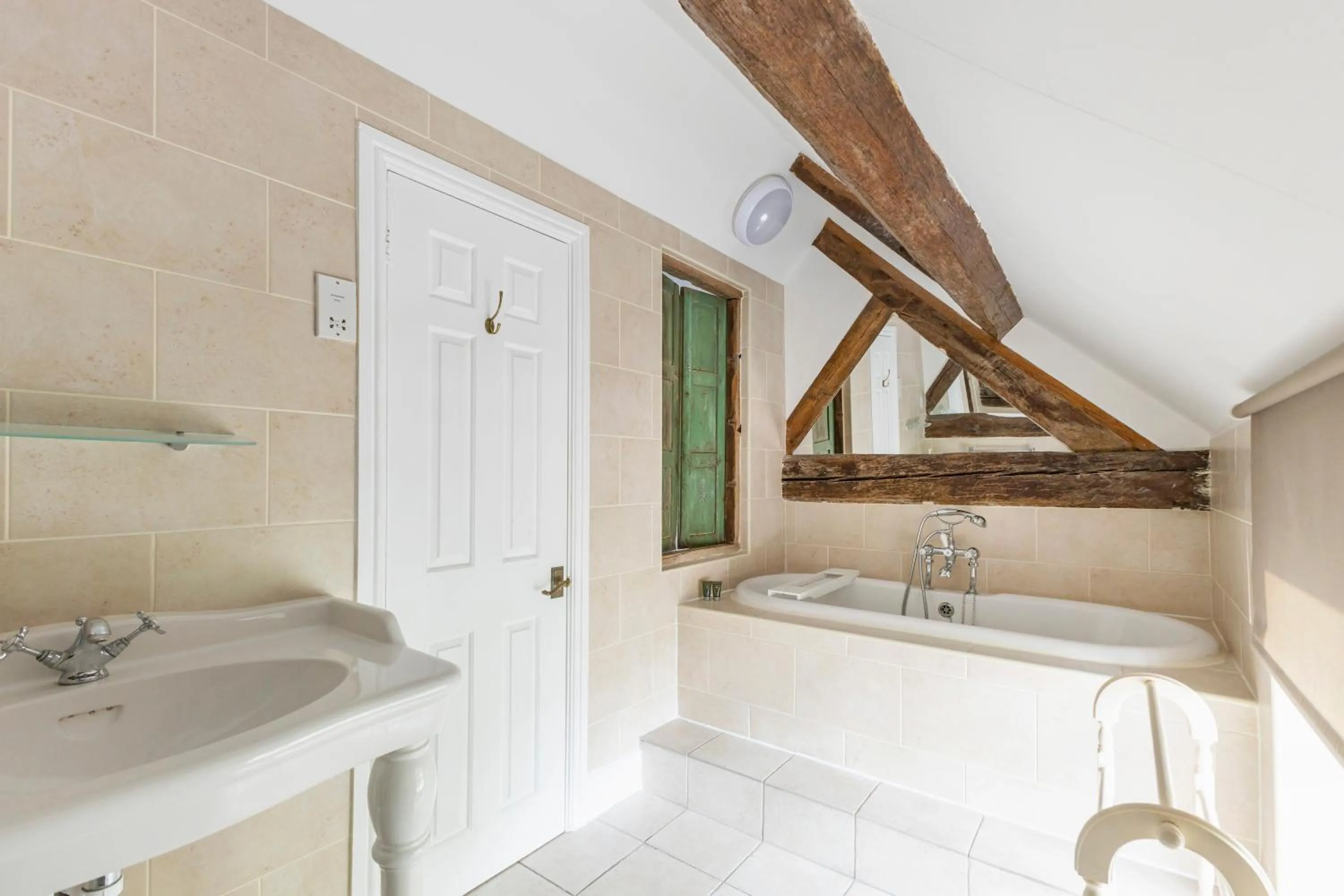 Bathroom in OYO Blenheim House