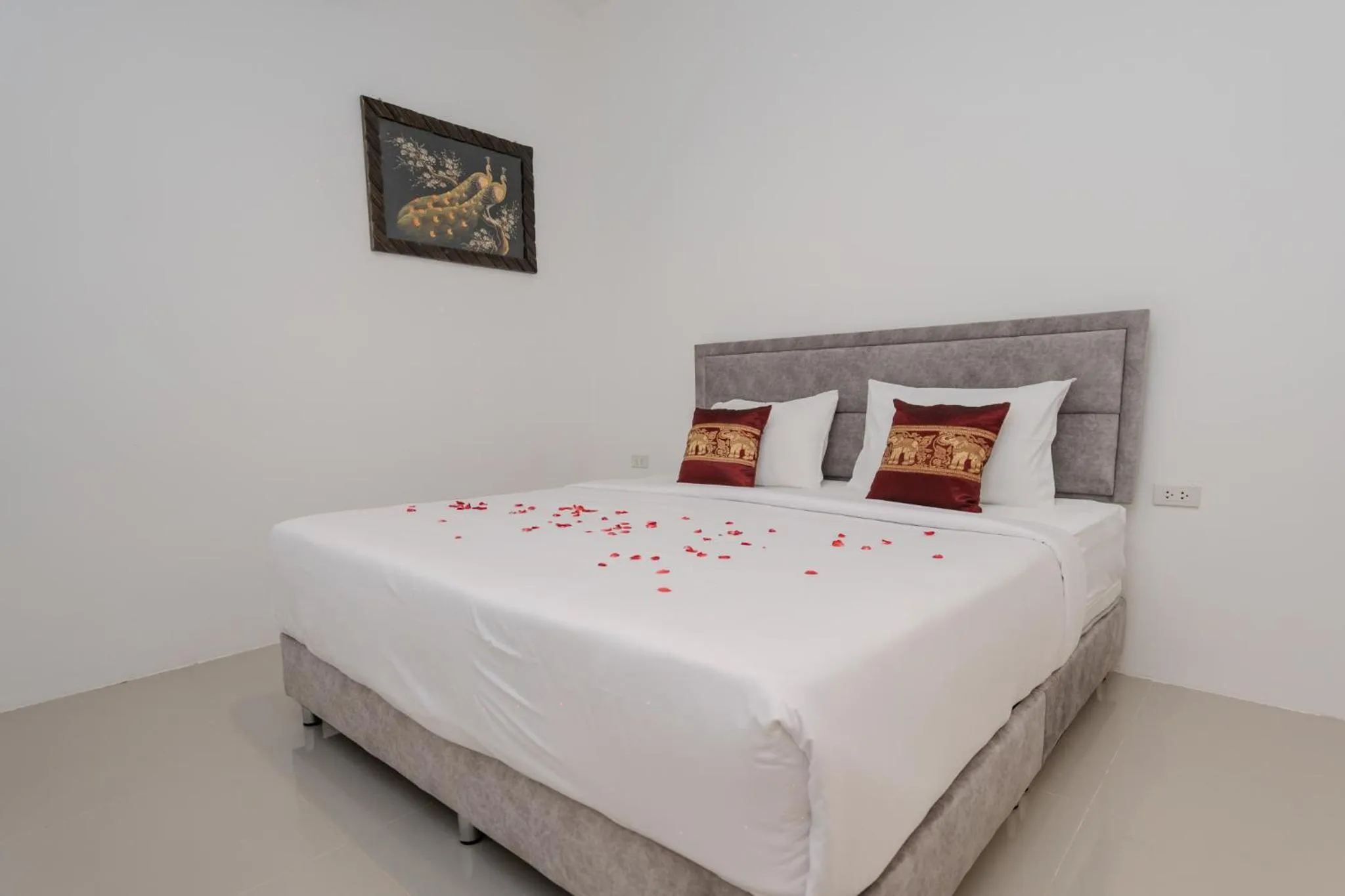 Bed in Golden Manora Hotel Bangtao Beach Phuket