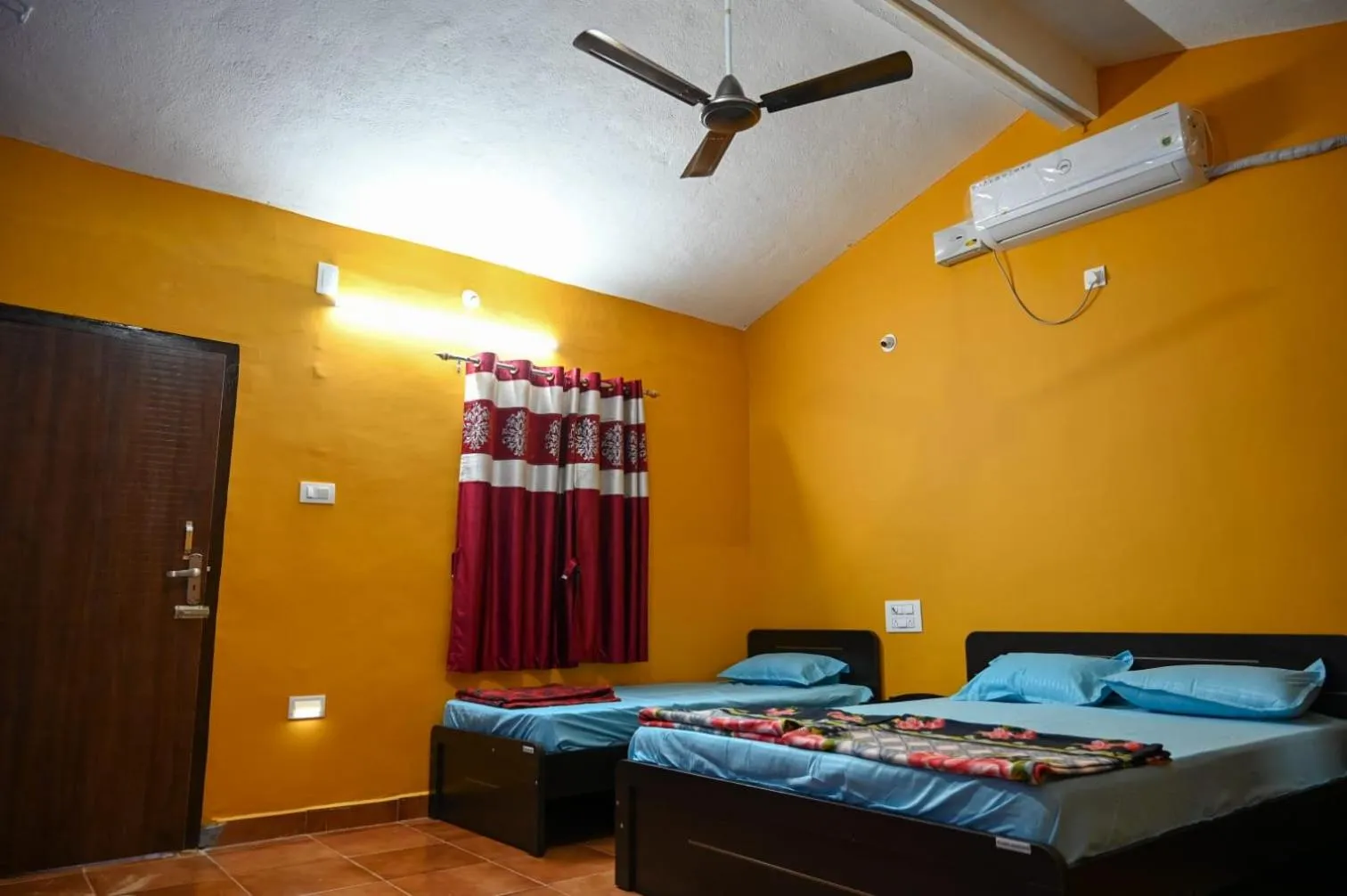 Bed in The Shadaxari Nilaya