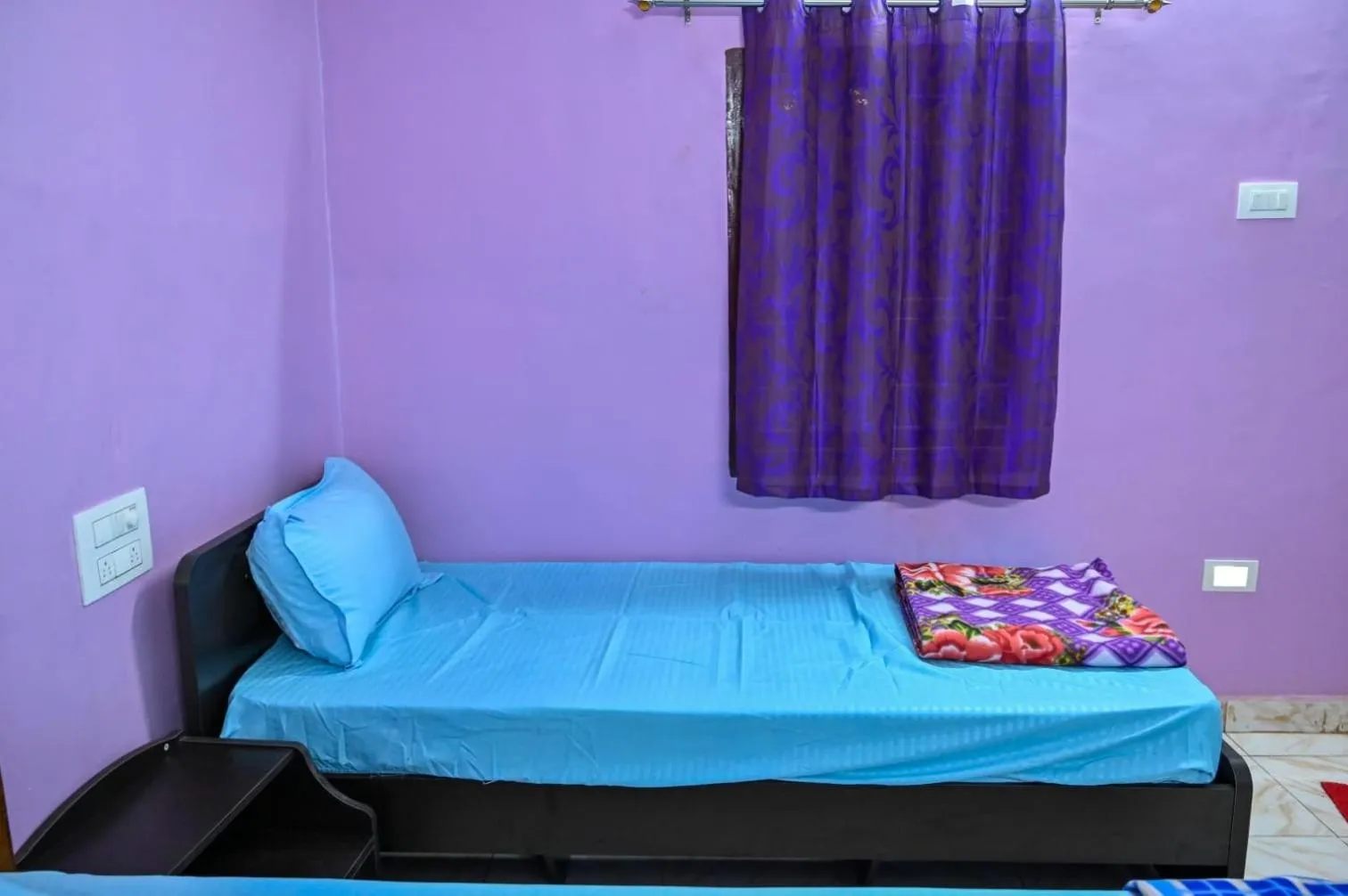 Bed in The Shadaxari Nilaya