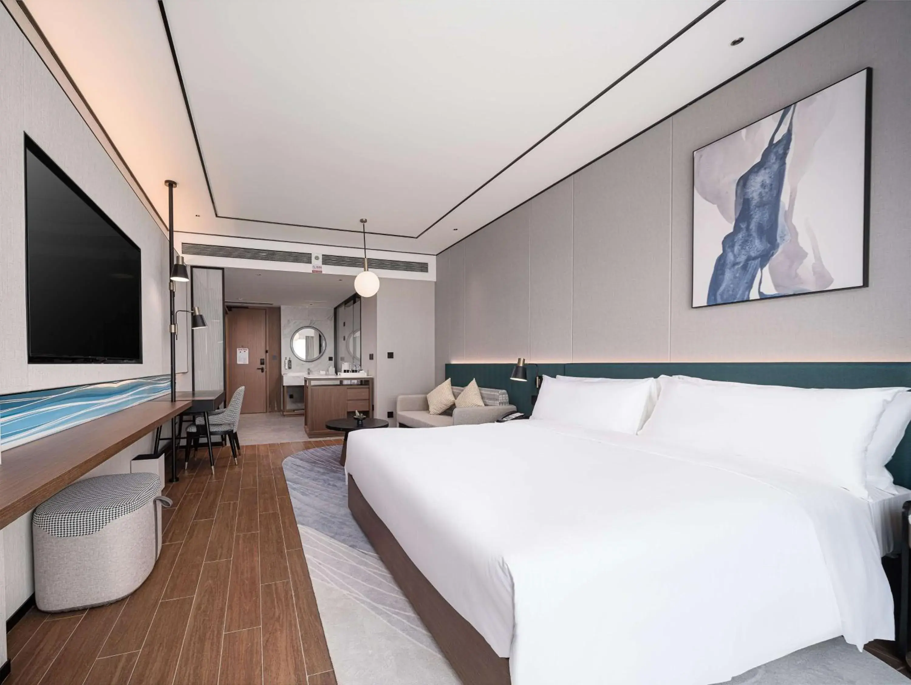 King Guest Room with Mountain View in Hilton Garden Inn Anqing Susong King Guest Room with Mountain View in Hilton Garden Inn Anqing Susong