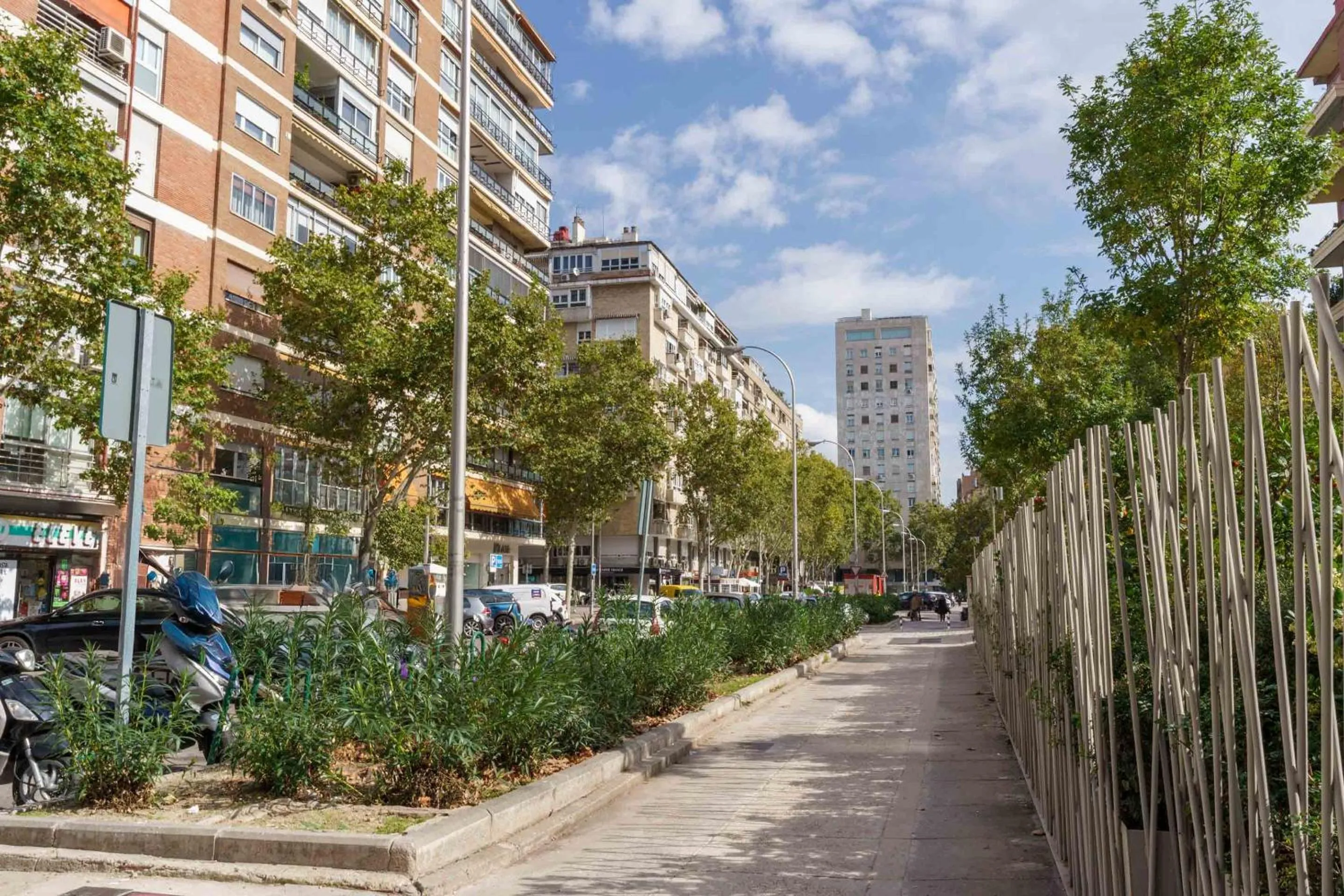 Neighbourhood in Limehome Madrid Calle de Juan Hurtado de Mendoza