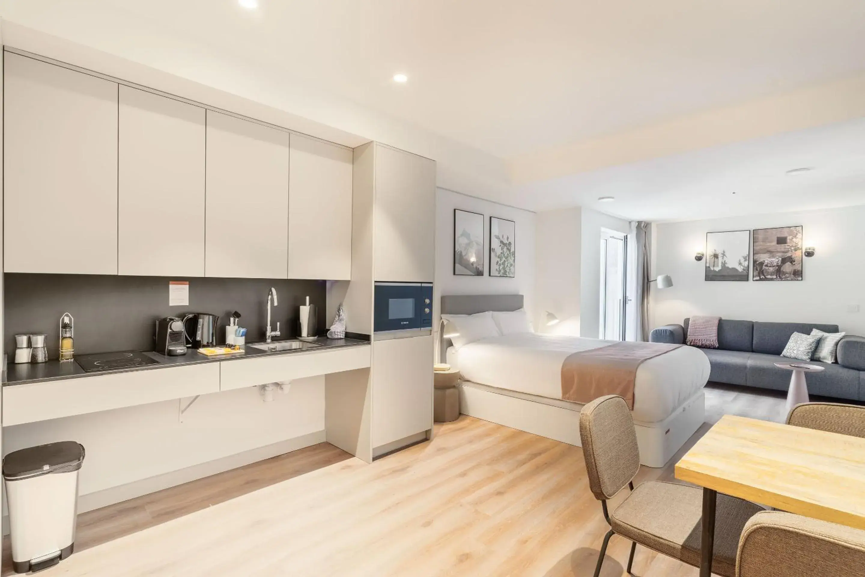 Studio Wheelchair Accessible in Limehome Madrid Calle de Juan Hurtado de Mendoza Studio Wheelchair Accessible in Limehome Madrid Calle de Juan Hurtado de Mendoza