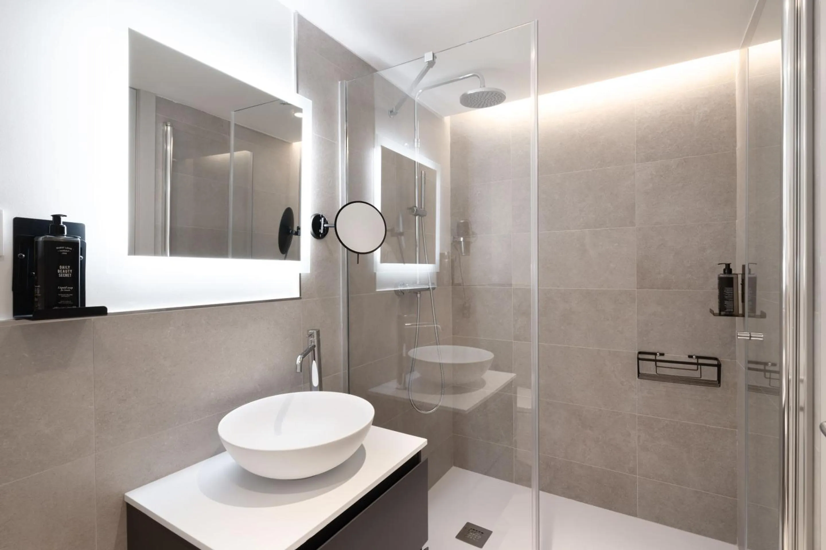 Shower in Limehome Madrid Calle de Juan Hurtado de Mendoza