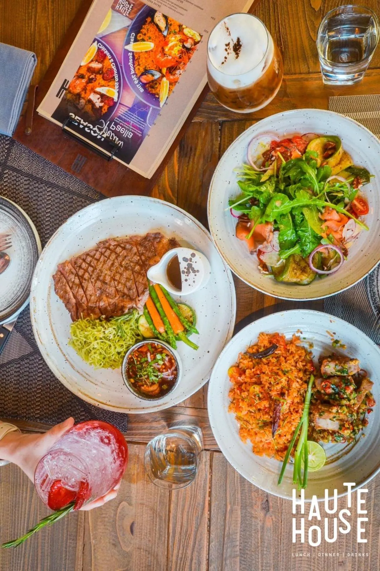 Restaurant/places to eat in The Idle Hotel and Residence