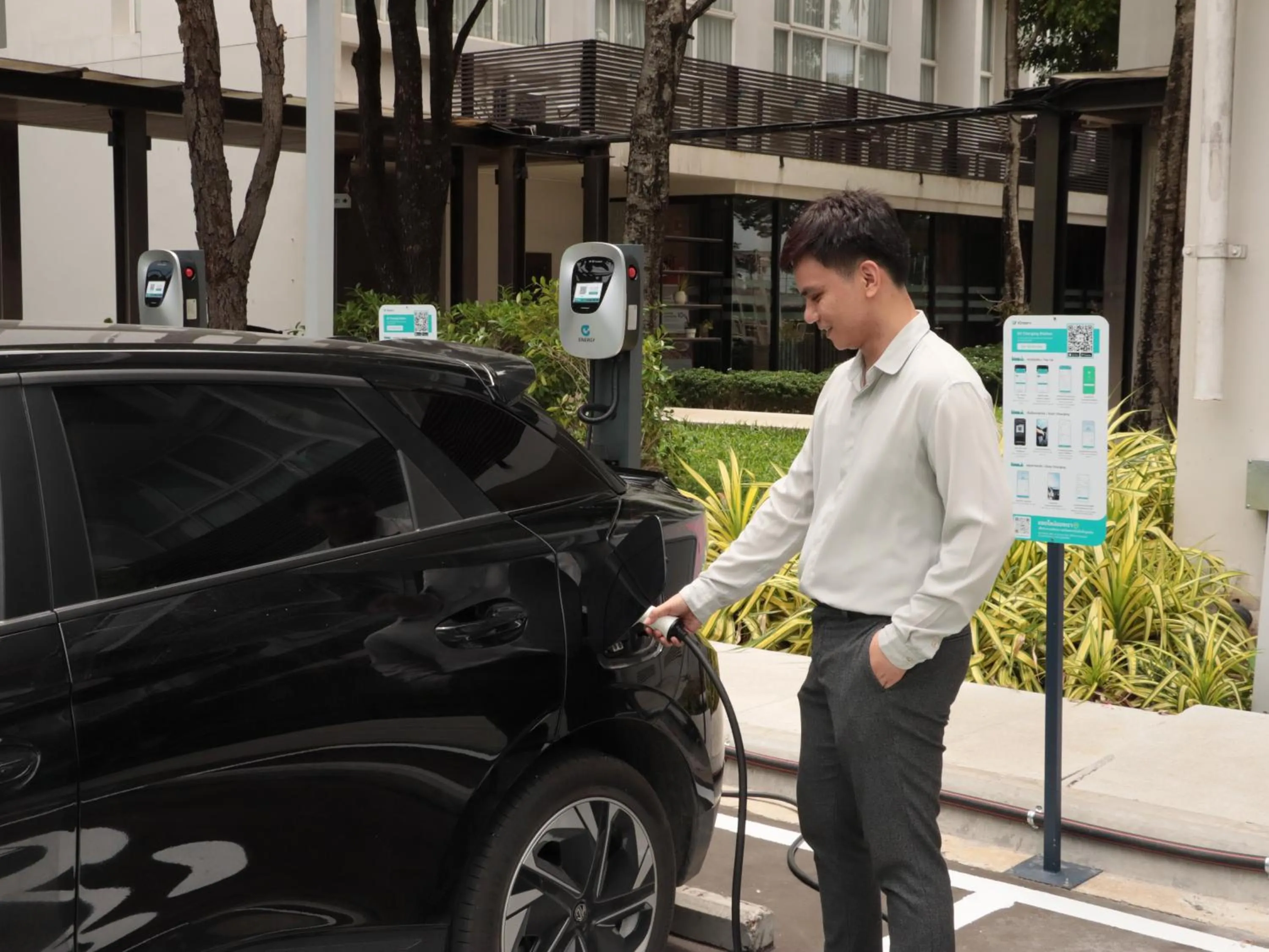 Parking in The Idle Hotel and Residence