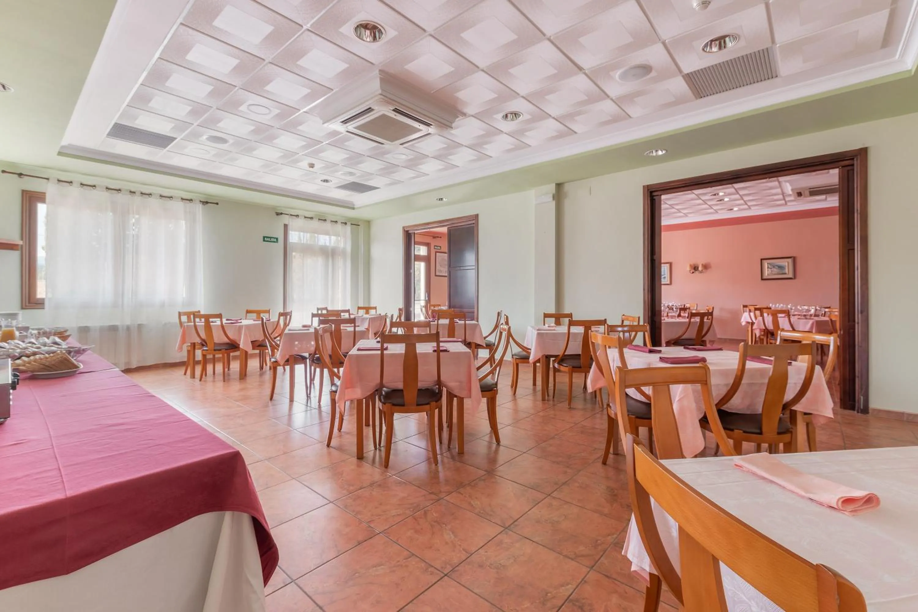 Restaurant/places to eat in Hotel Puerta de Javalambre