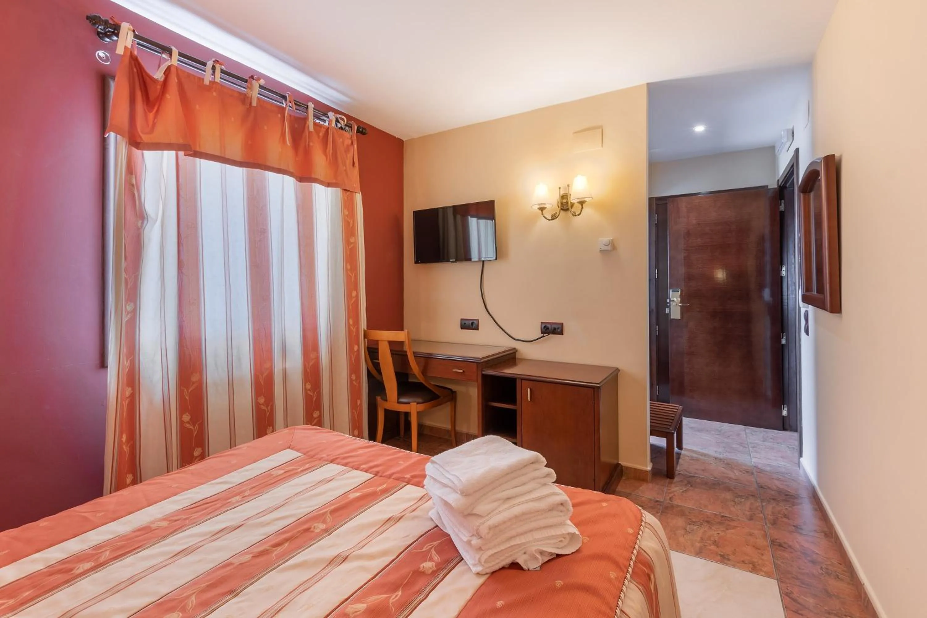 Bed in Hotel Puerta de Javalambre