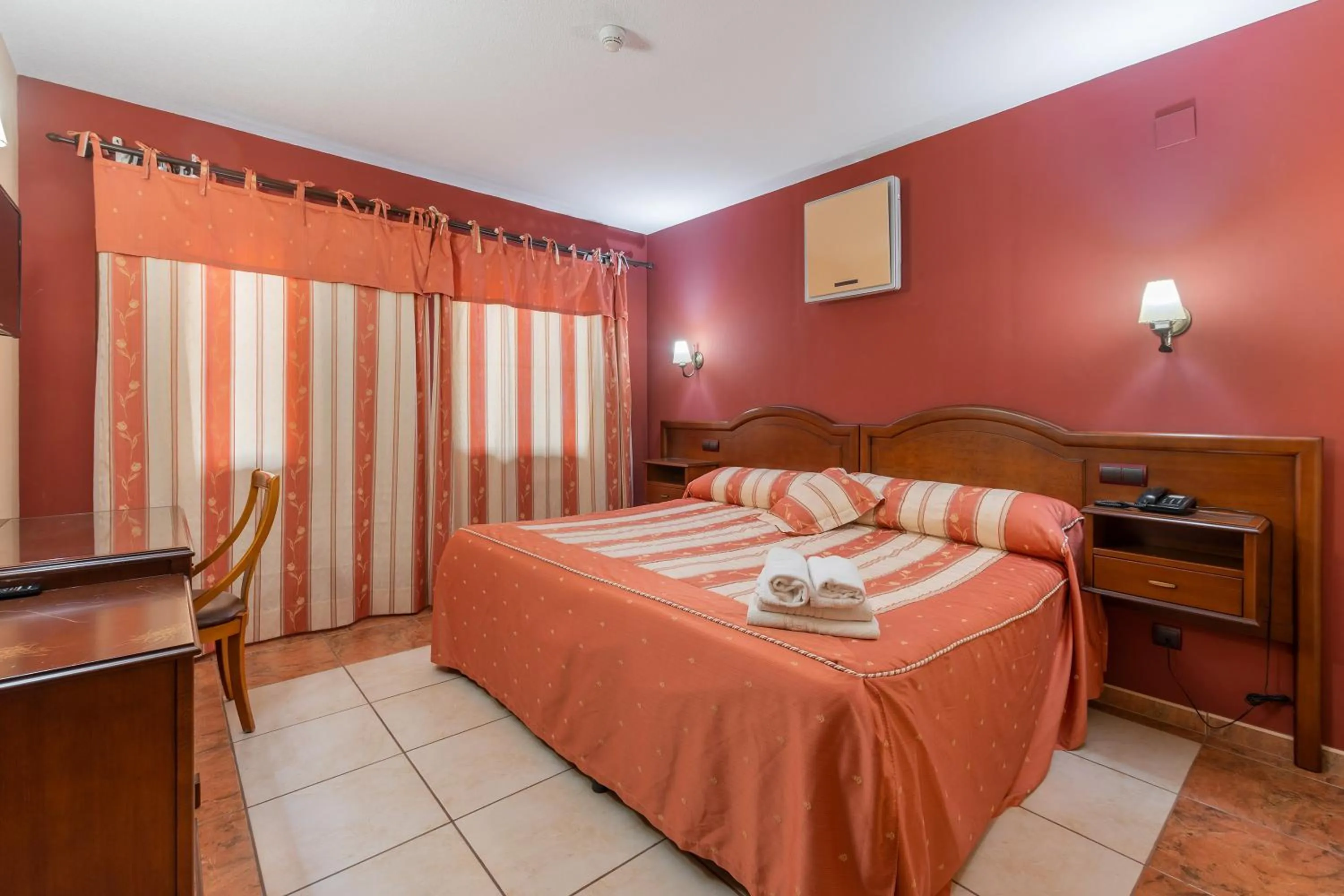 Bed in Hotel Puerta de Javalambre