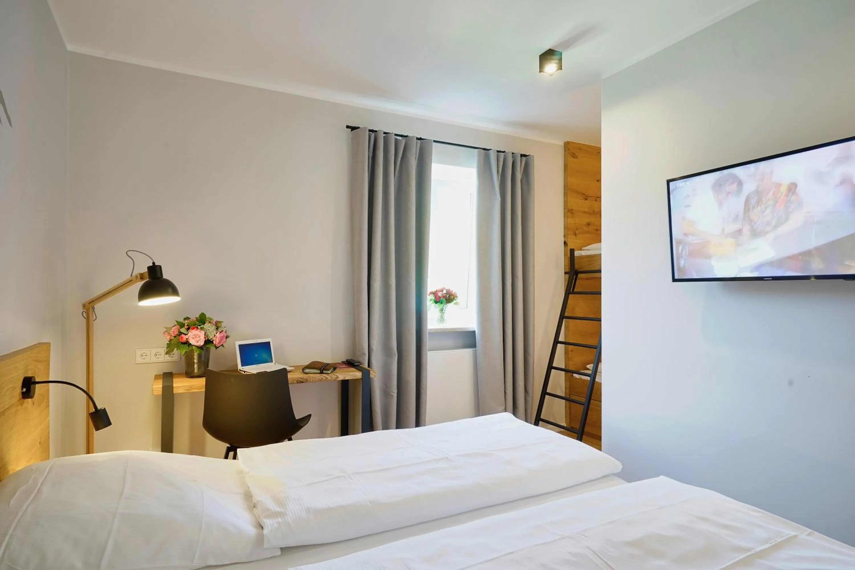 Bed in Gasthof Neuwirt Unterföhring