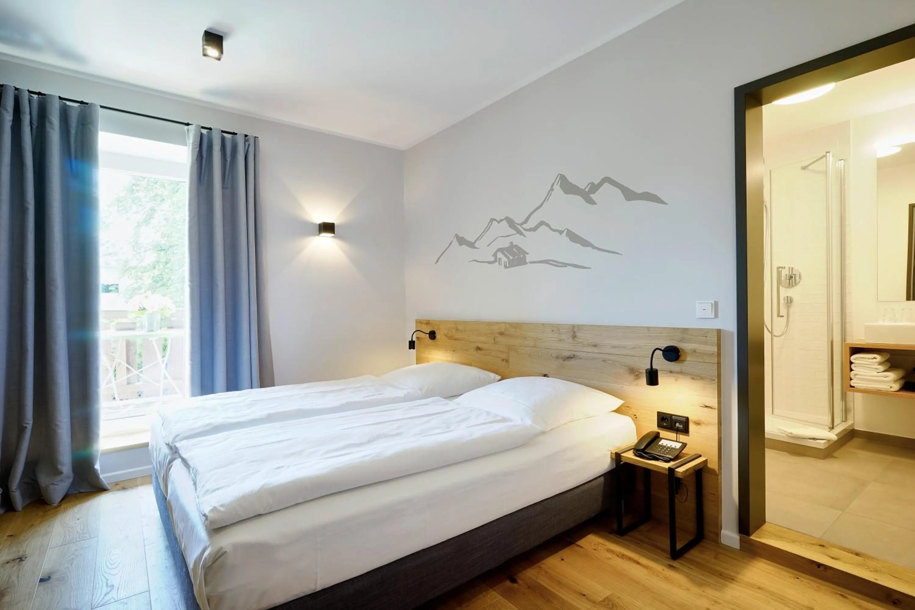 Bed in Gasthof Neuwirt Unterföhring