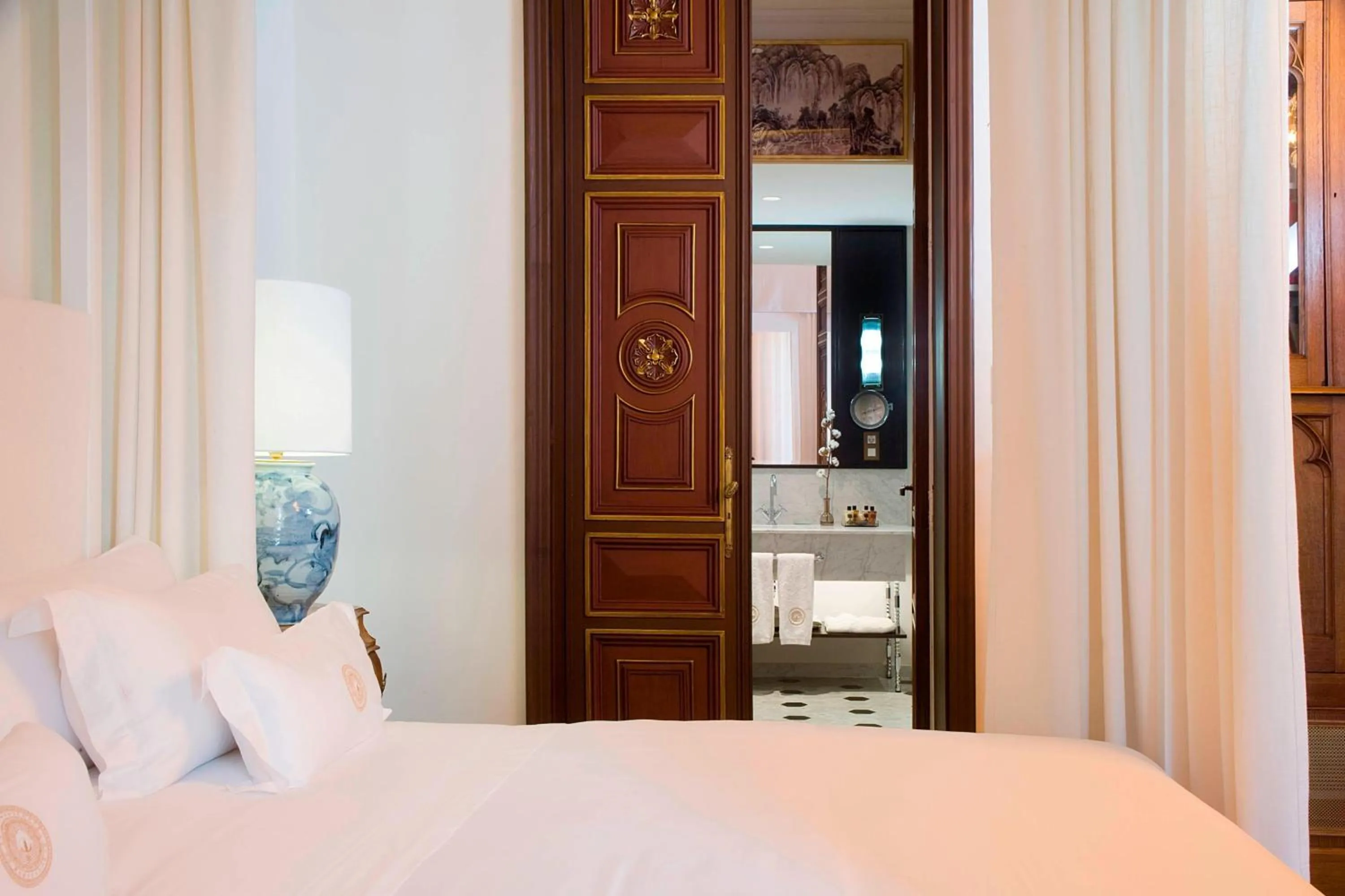 Bedroom, Bed in Cotton House Hotel, Autograph Collection