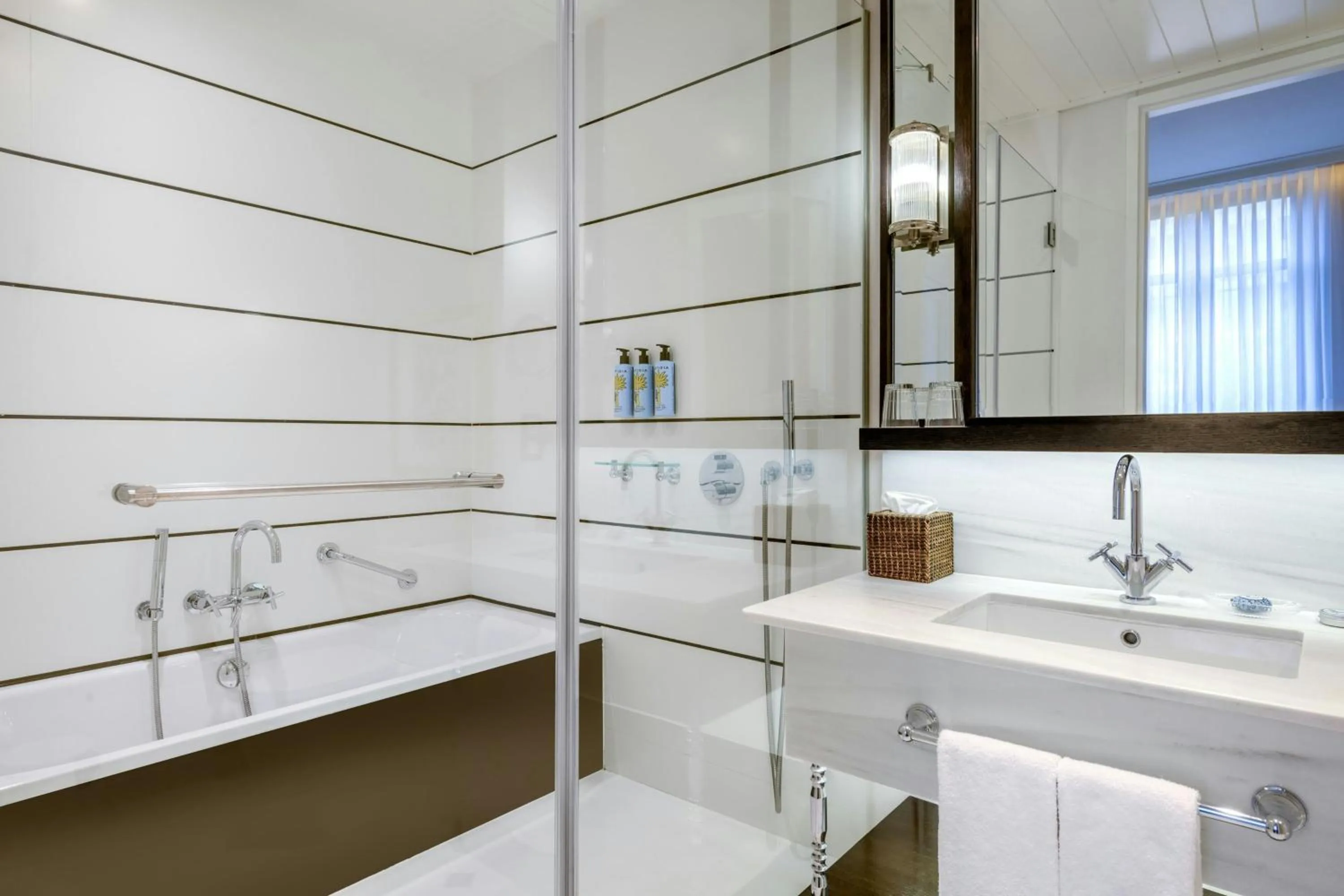 Photo of the whole room in Cotton House Hotel, Autograph Collection