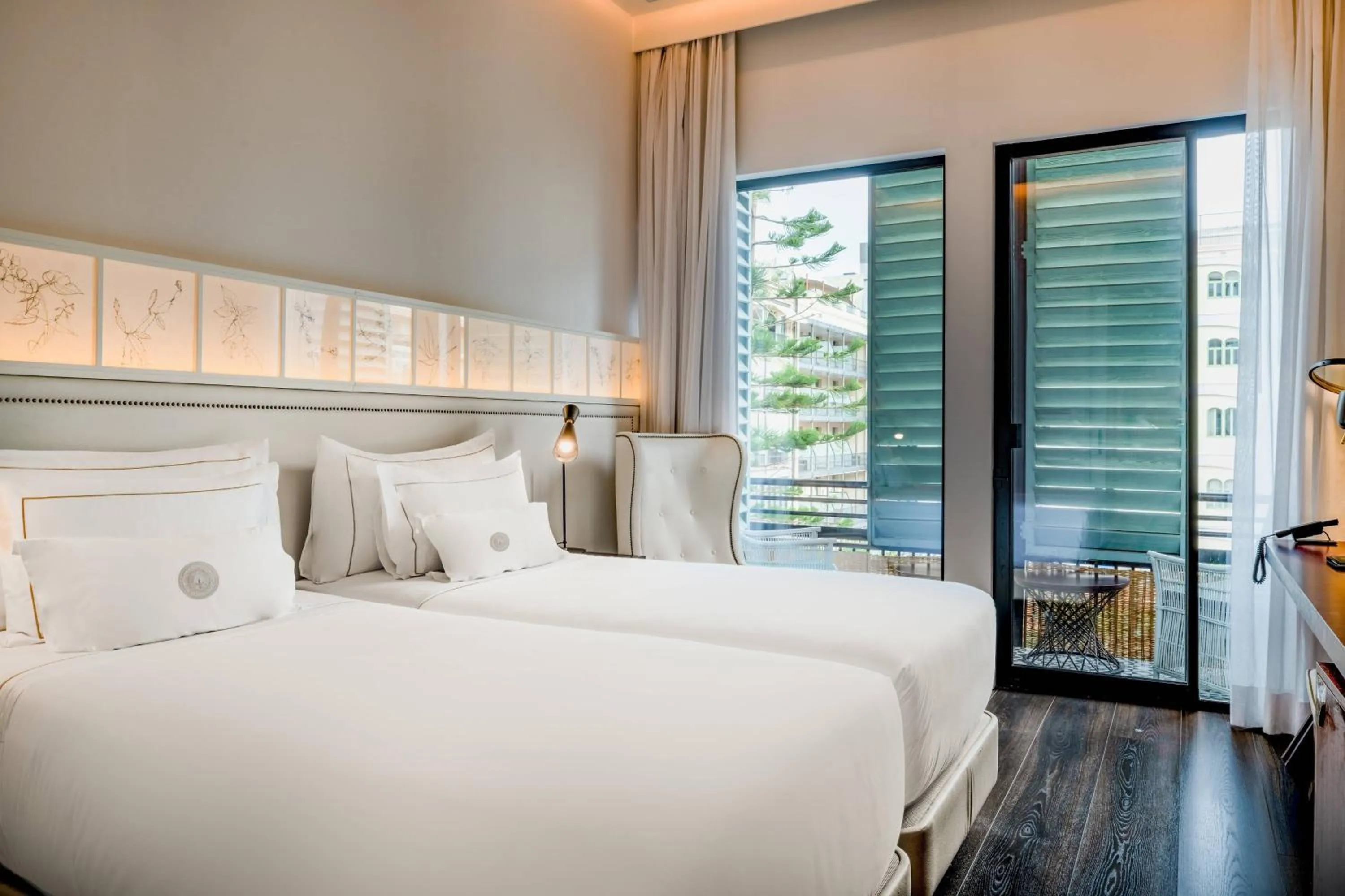 Photo of the whole room, Bed in Cotton House Hotel, Autograph Collection