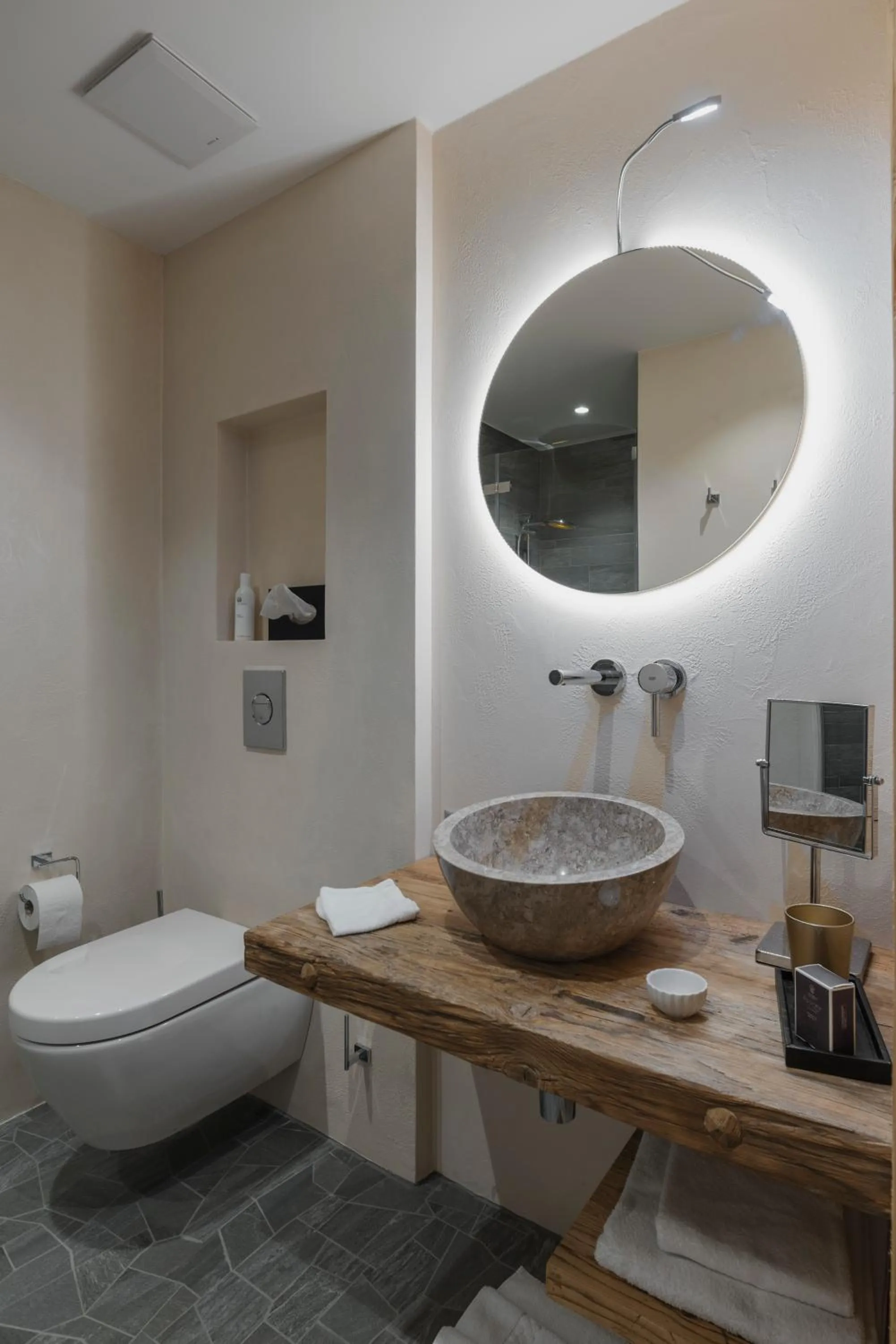 Toilet in Caschu Alp Boutique Design Hotel Stoos - adults only