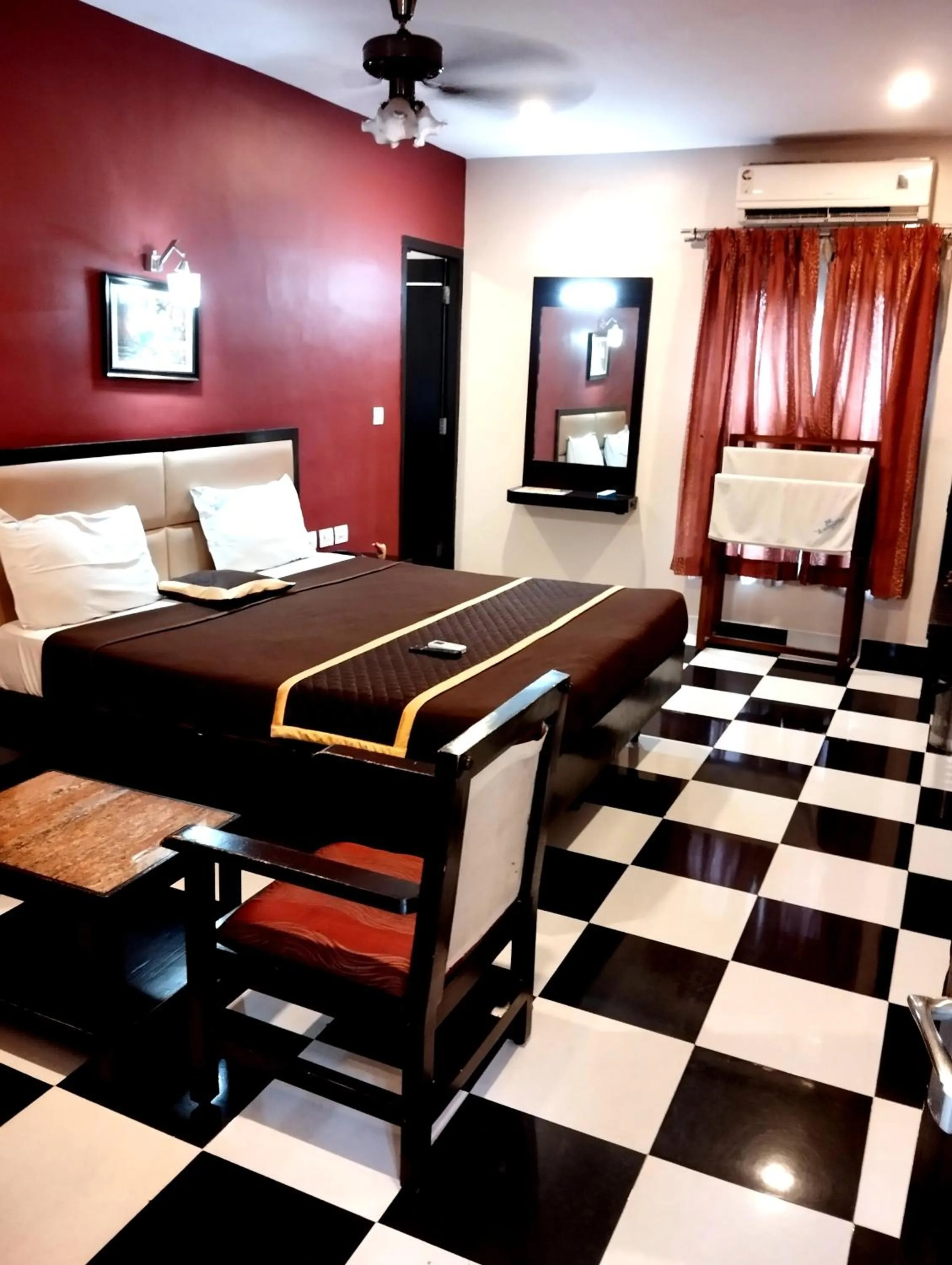 Bed in Sri ArulMuthu Residency