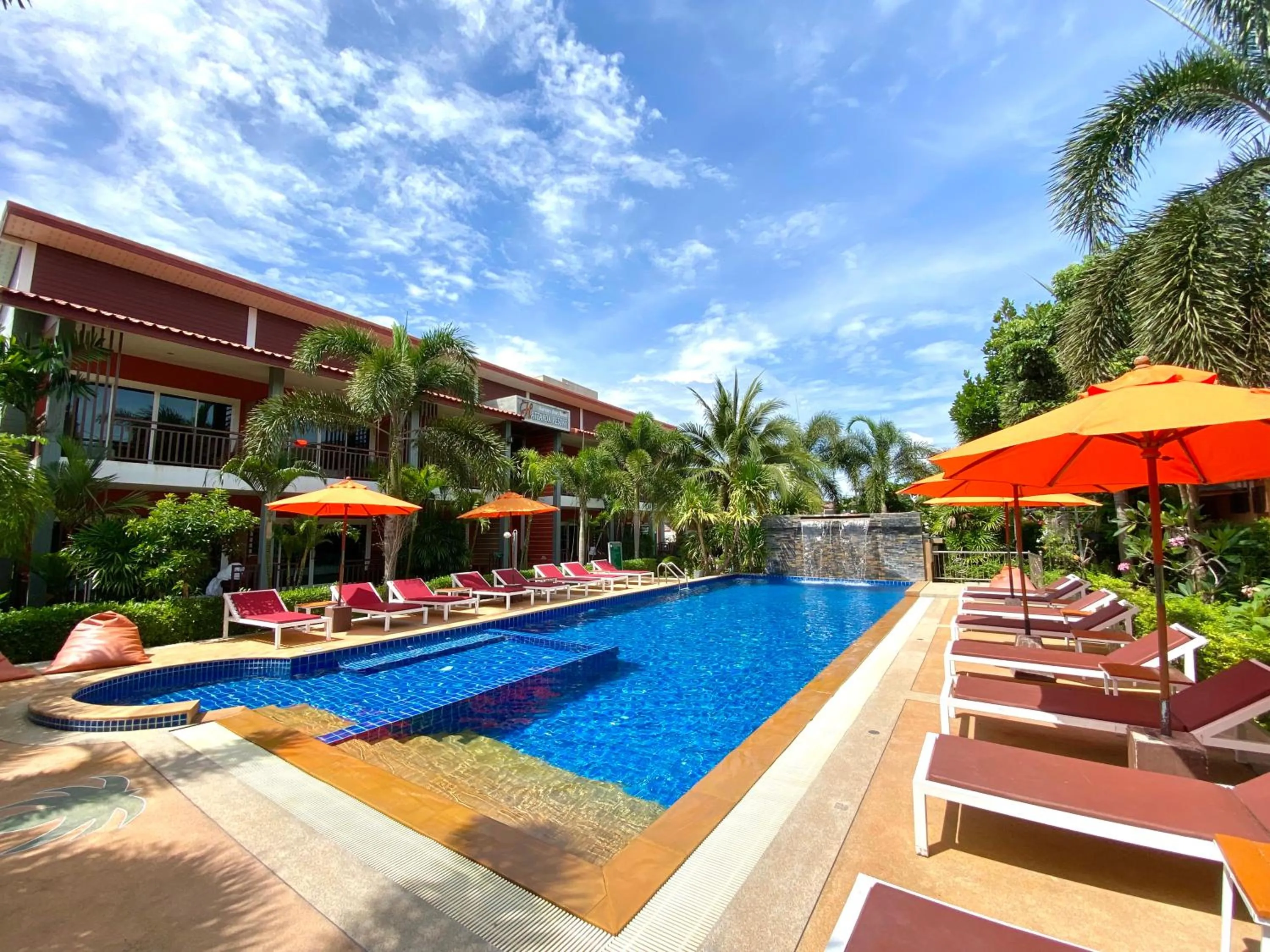 Pool view in Hatzanda Lanta Resort - SHA Extra Plus