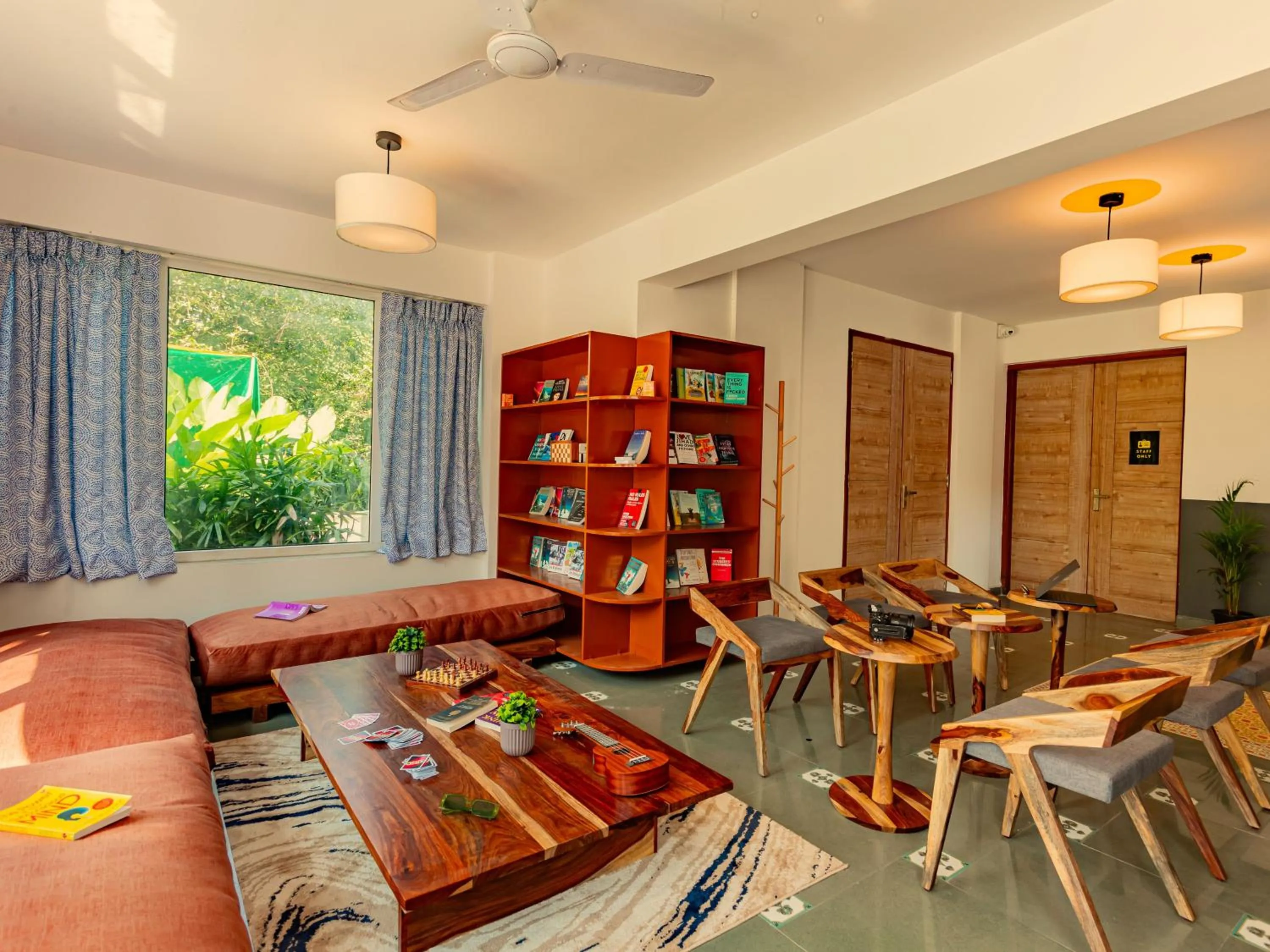 Living room in The Hosteller Goa, Old Goa