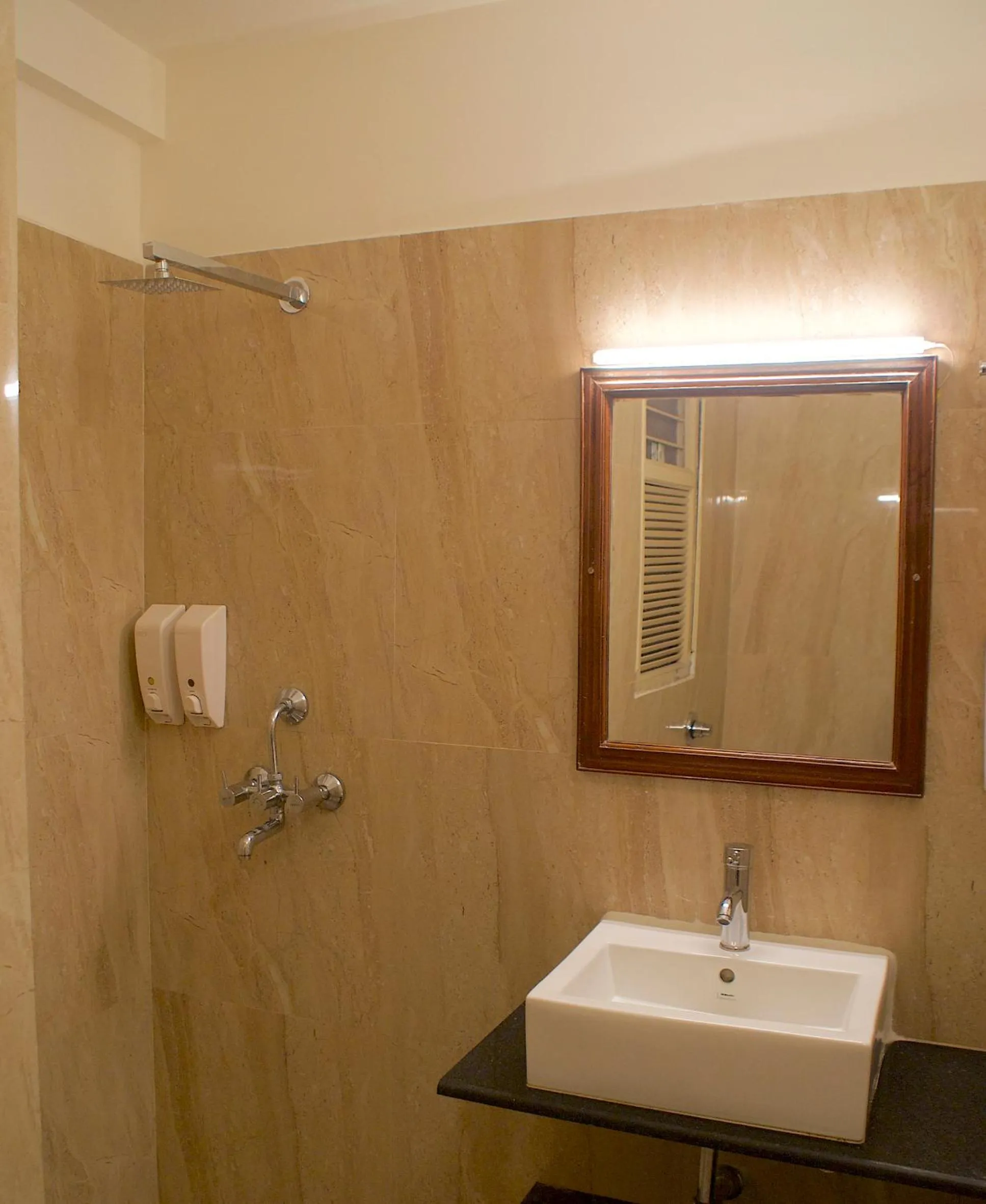 Bathroom in Hotel Alpana