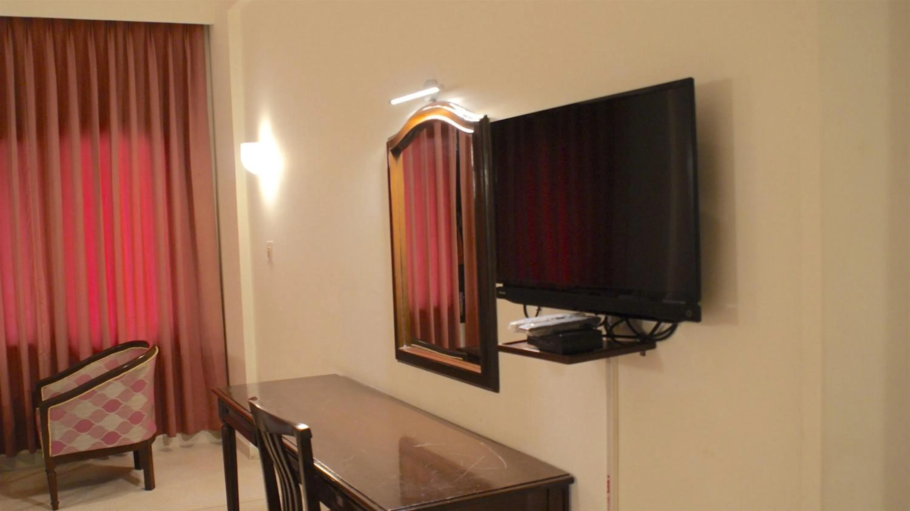 TV and multimedia in Hotel Alpana