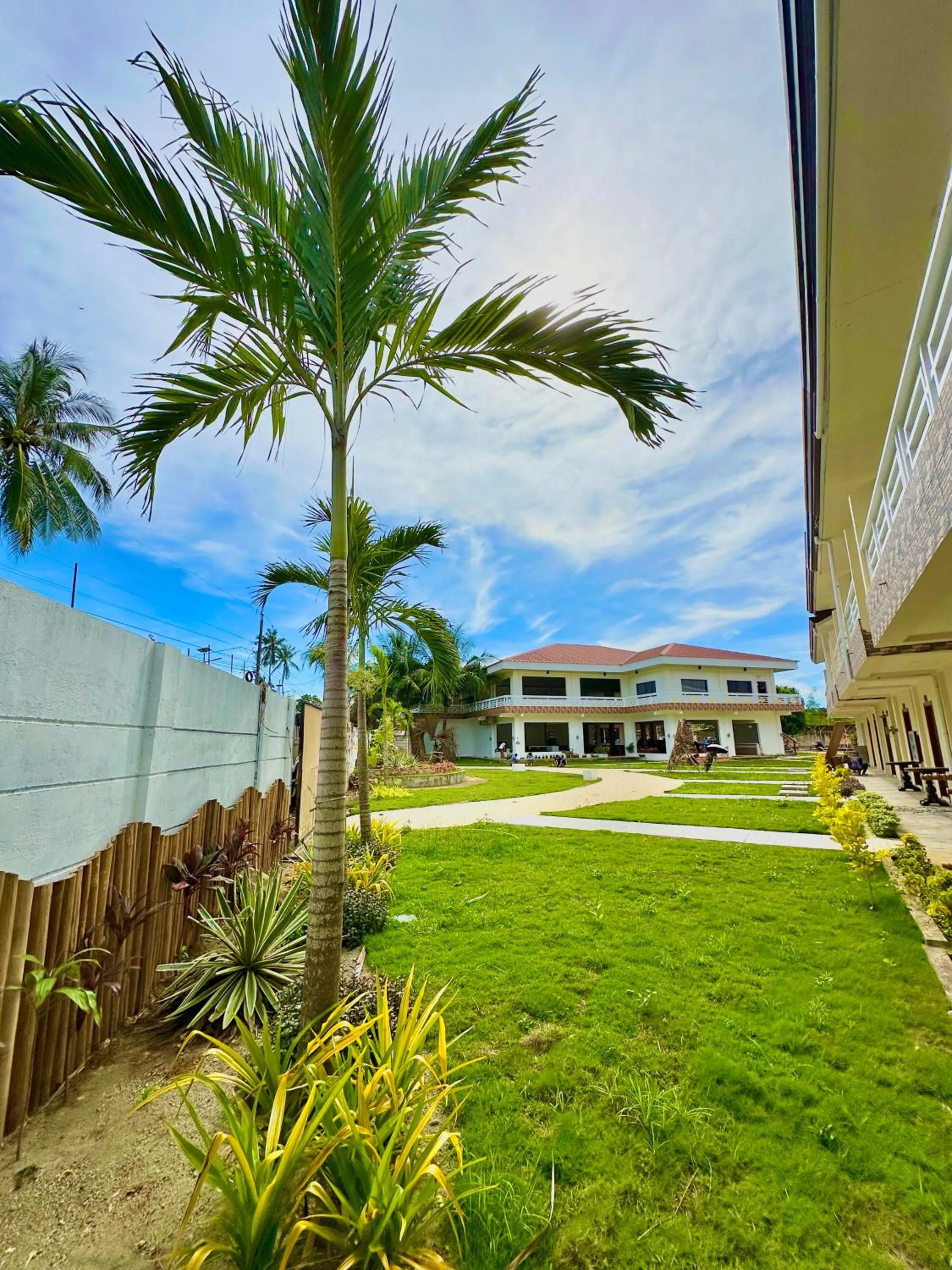 On Board Lifestyle Resort FREE MOTORBIKE