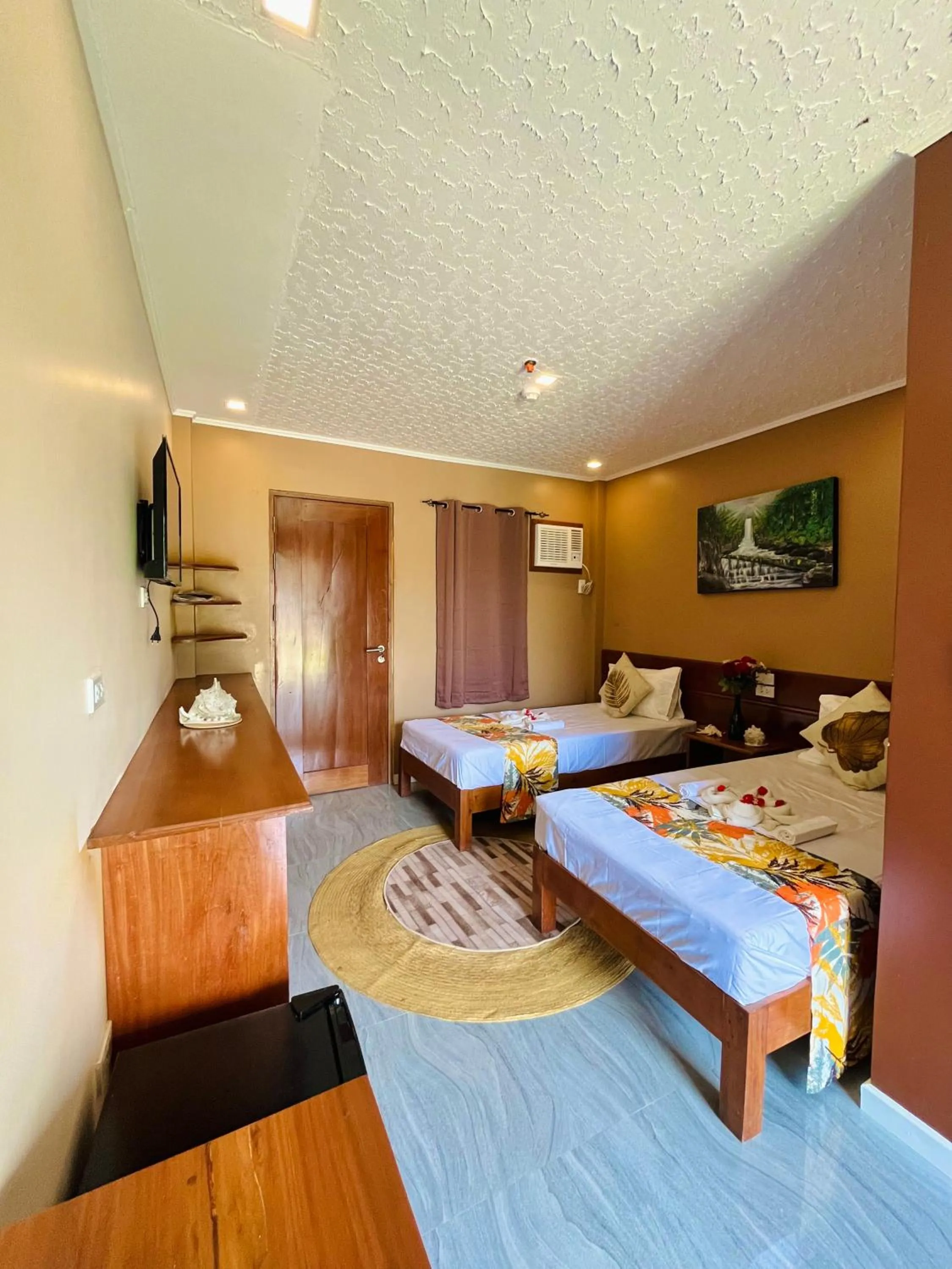 Bed in On Board Lifestyle Resort FREE MOTORBIKE