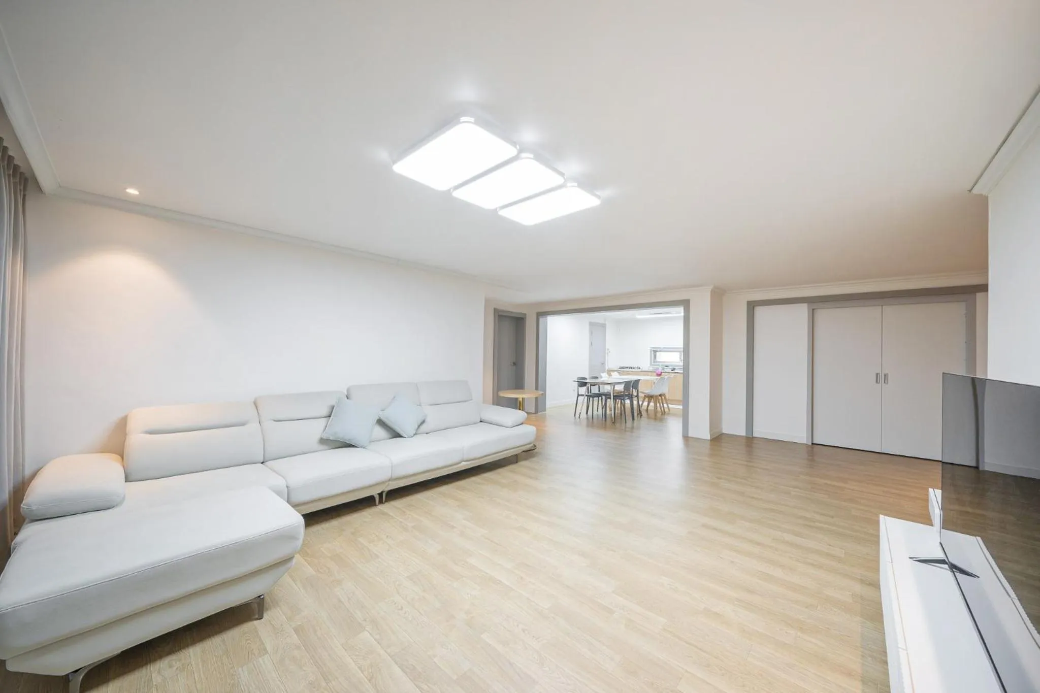 Bed in Elegance hotel hwangridan