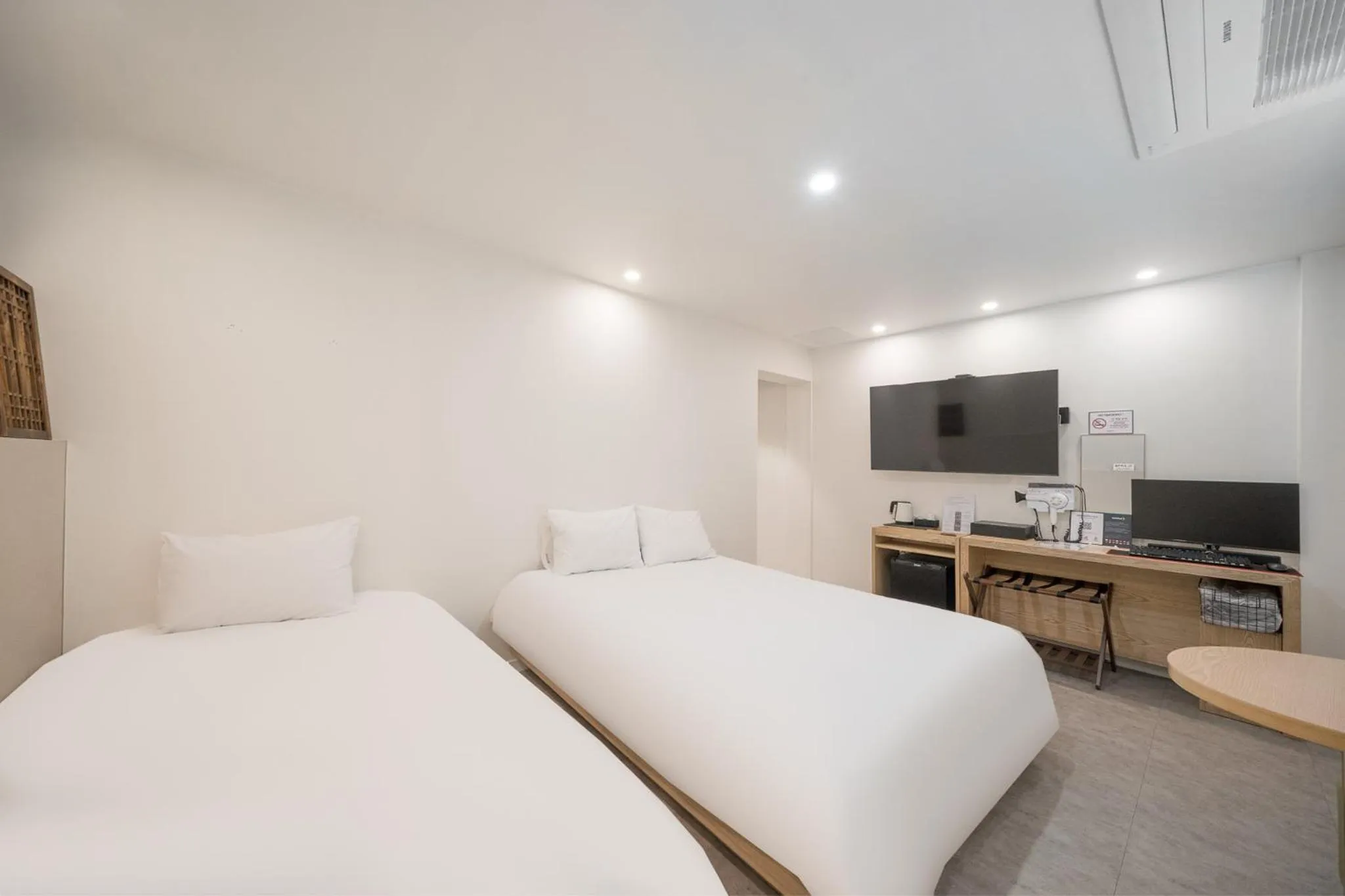 Bed in Elegance hotel hwangridan