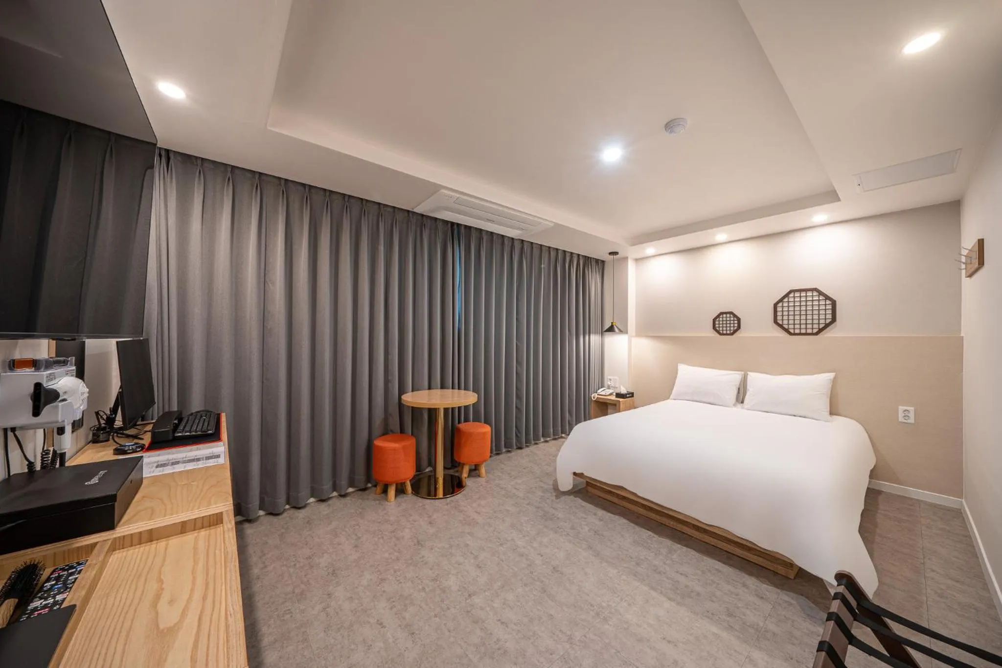 Bed in Elegance hotel hwangridan