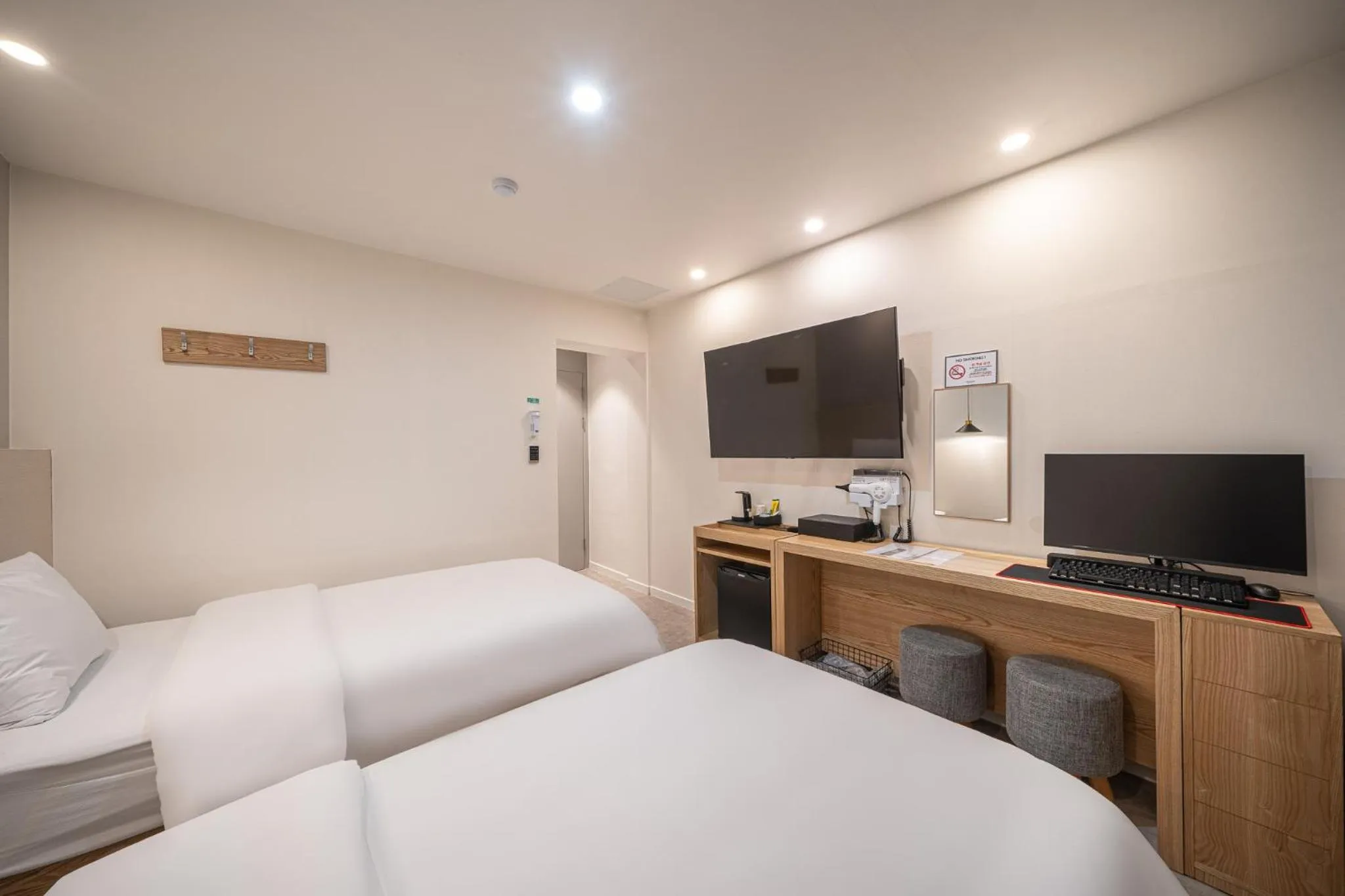 Bed in Elegance hotel hwangridan