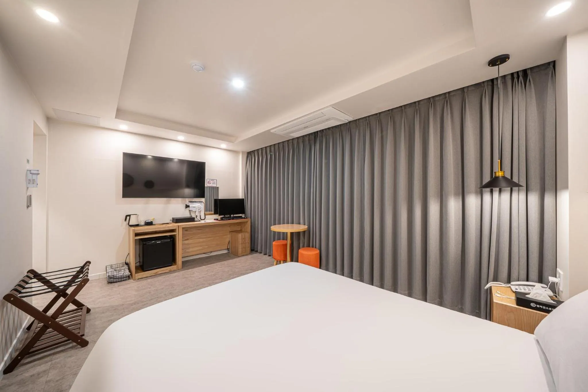 Bed in Elegance hotel hwangridan