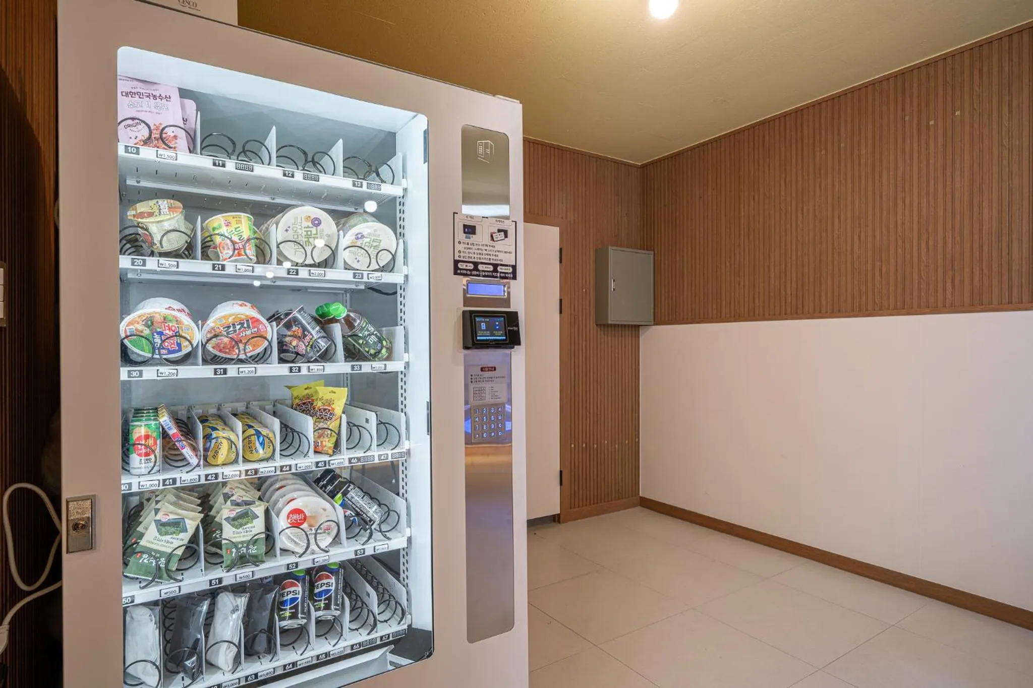 Food and drinks in Elegance hotel hwangridan