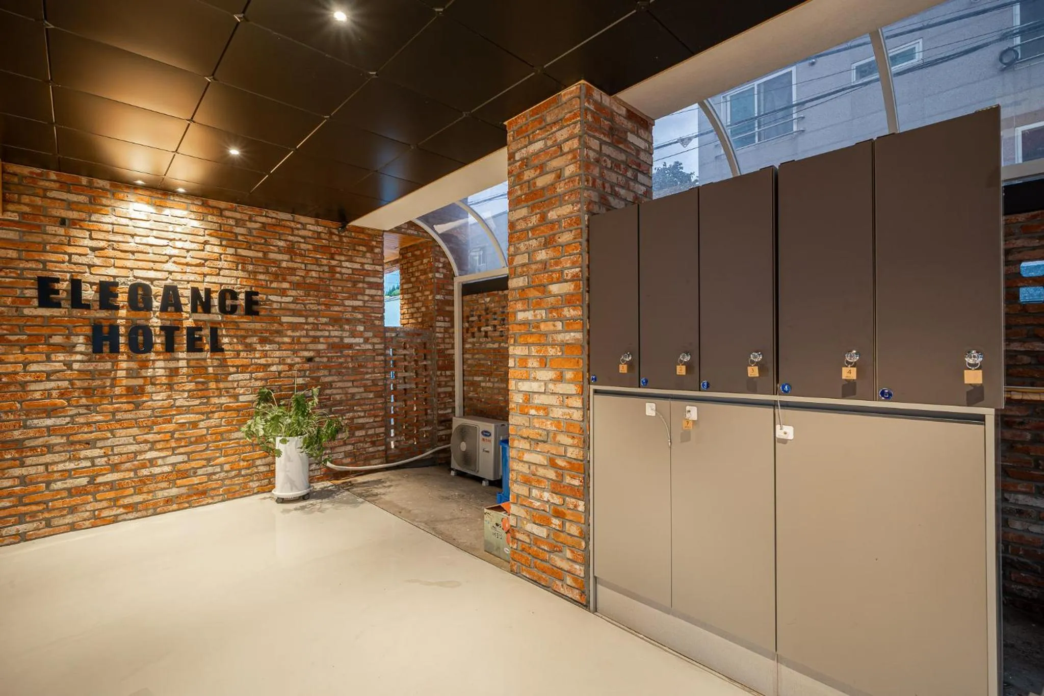 Property building in Elegance hotel hwangridan