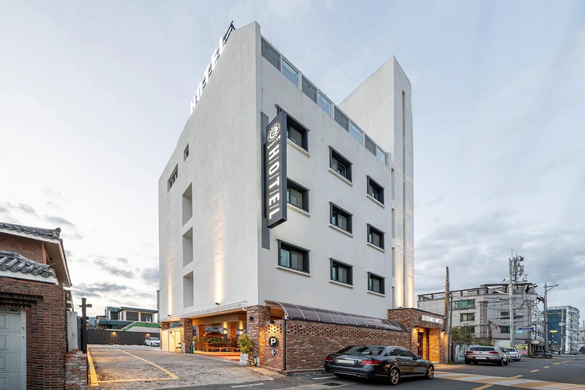 Property building in Elegance hotel hwangridan