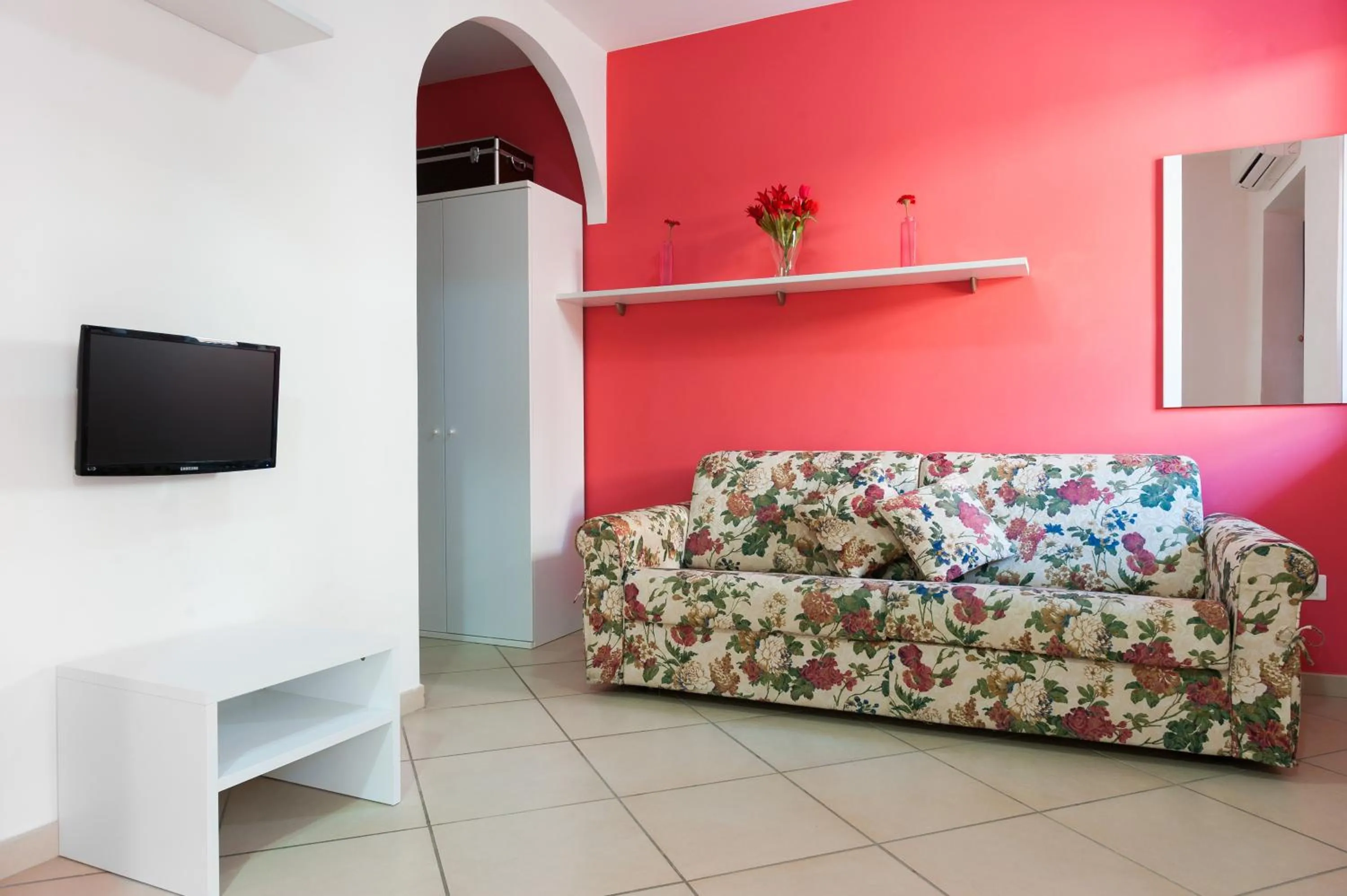 TV and multimedia in Settessenze Residence & Rooms